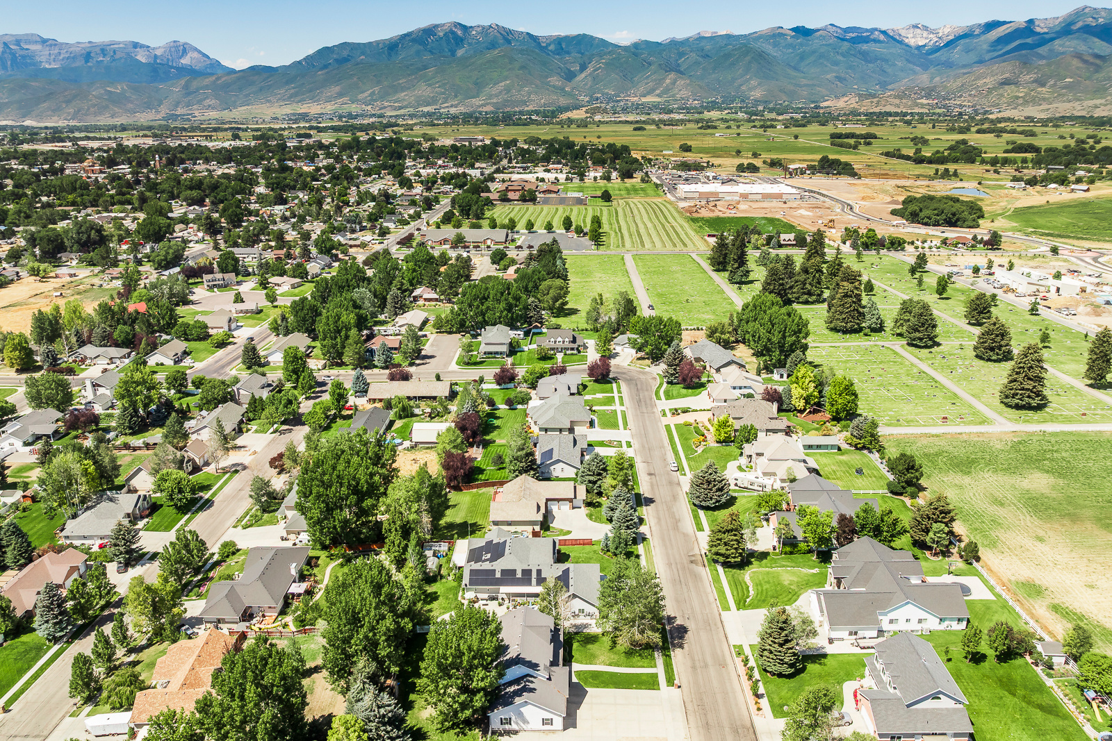 MOUNTAIN VIEW ESTATES - Residential