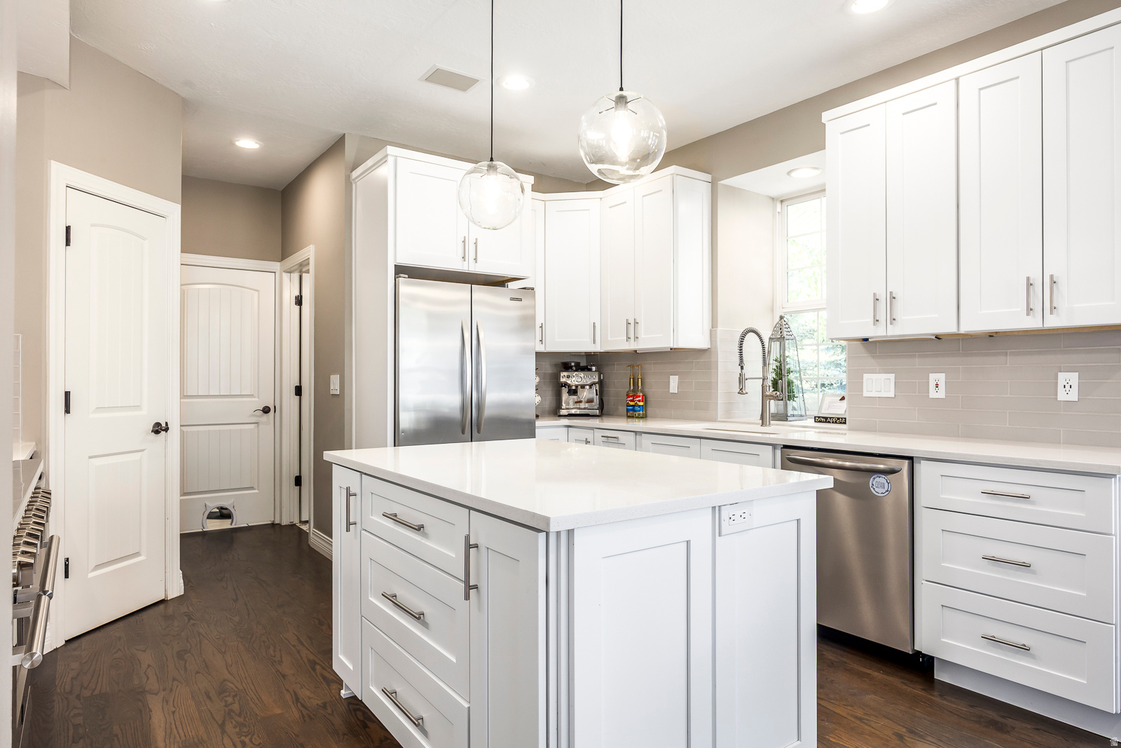 MOUNTAIN VIEW ESTATES - Residential