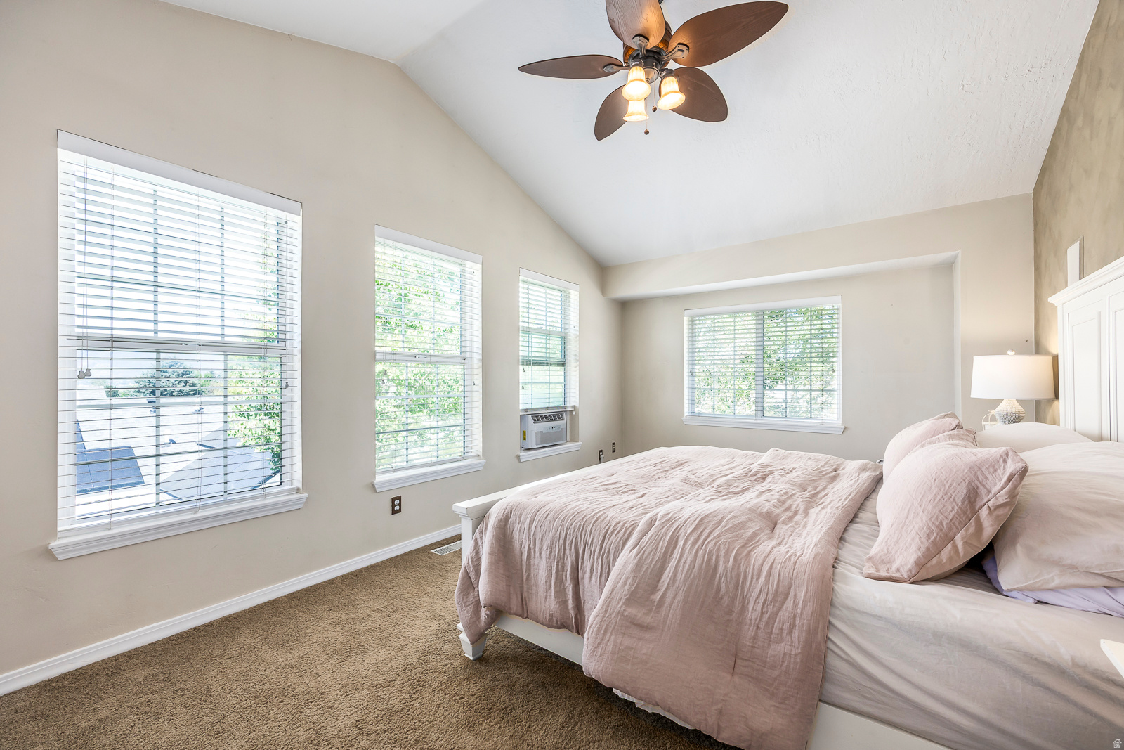 MOUNTAIN VIEW ESTATES - Residential