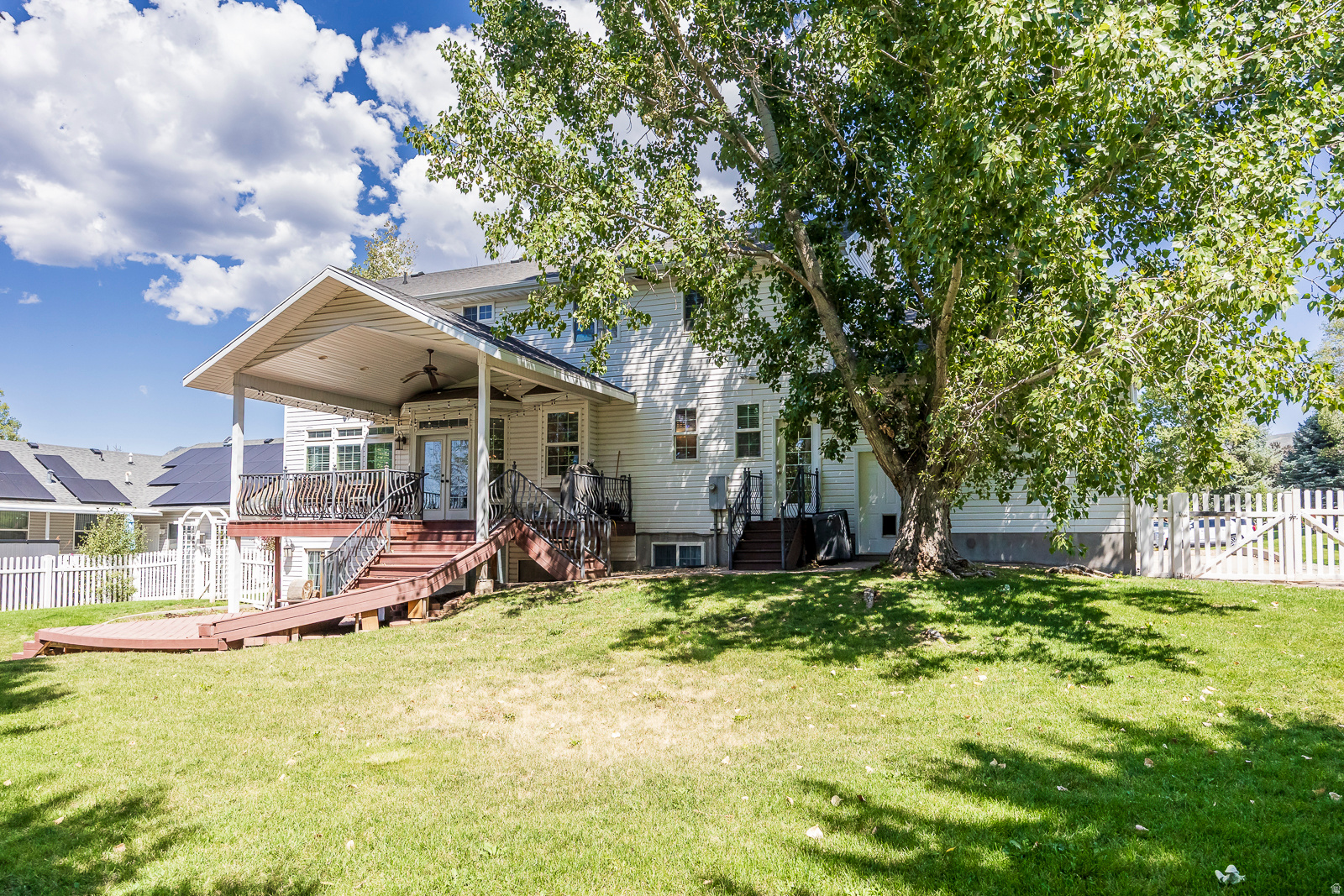 MOUNTAIN VIEW ESTATES - Residential