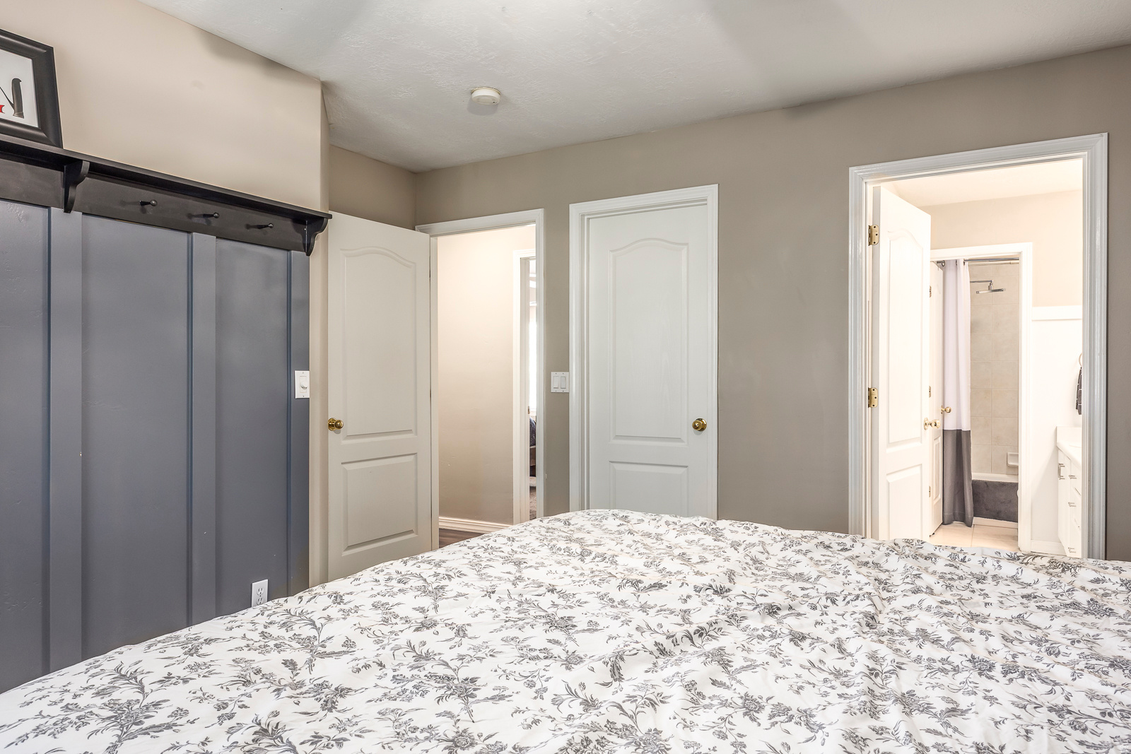 MOUNTAIN VIEW ESTATES - Residential