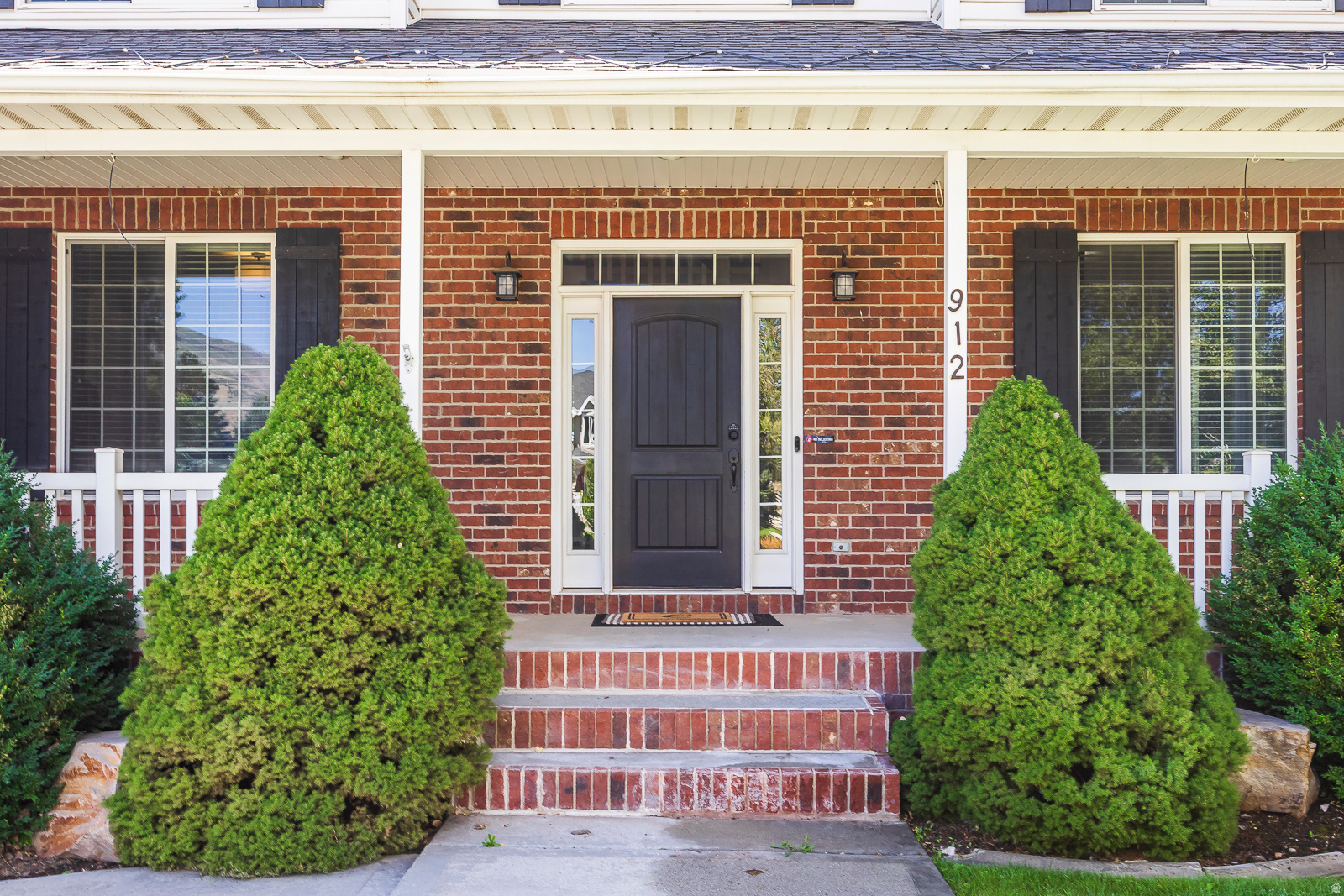 MOUNTAIN VIEW ESTATES - Residential