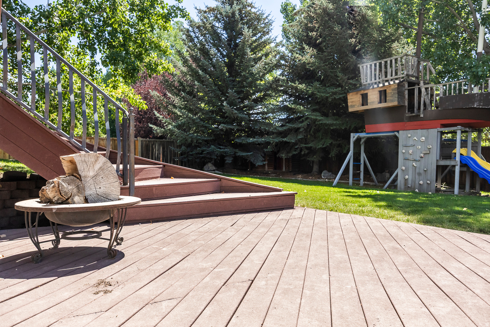 MOUNTAIN VIEW ESTATES - Residential