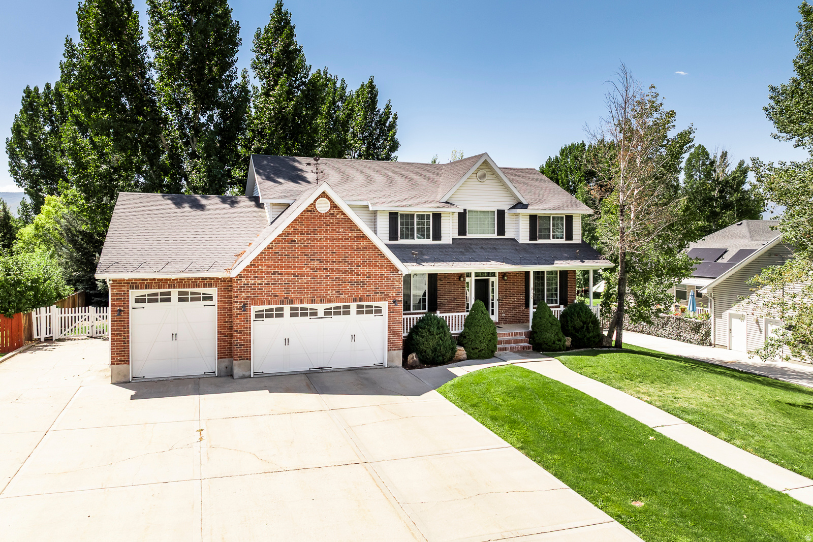 MOUNTAIN VIEW ESTATES - Residential