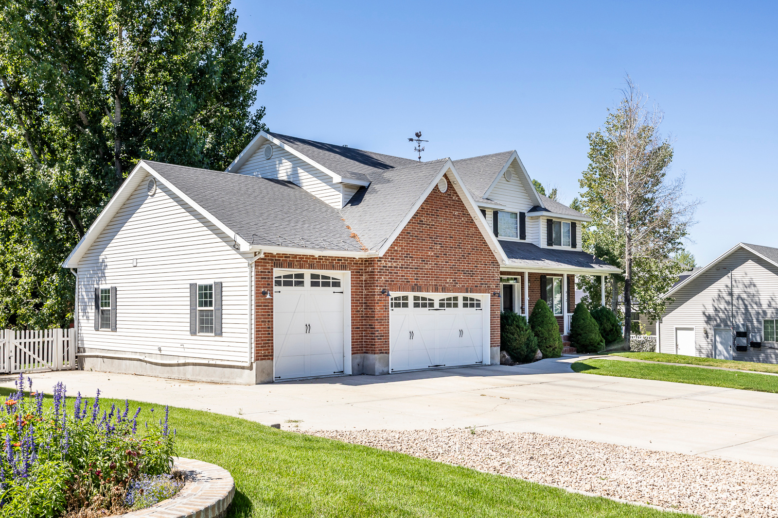 MOUNTAIN VIEW ESTATES - Residential
