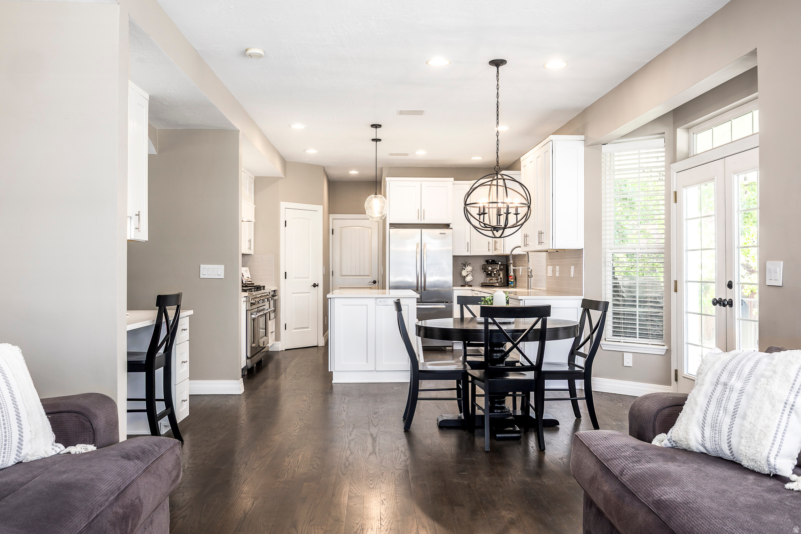 MOUNTAIN VIEW ESTATES - Residential