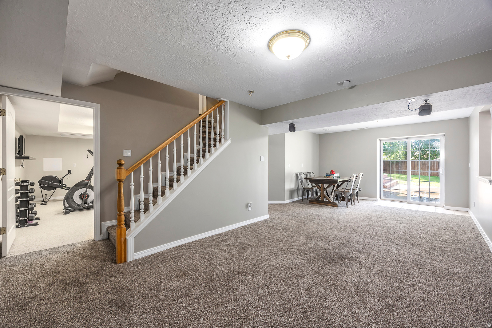 MOUNTAIN VIEW ESTATES - Residential