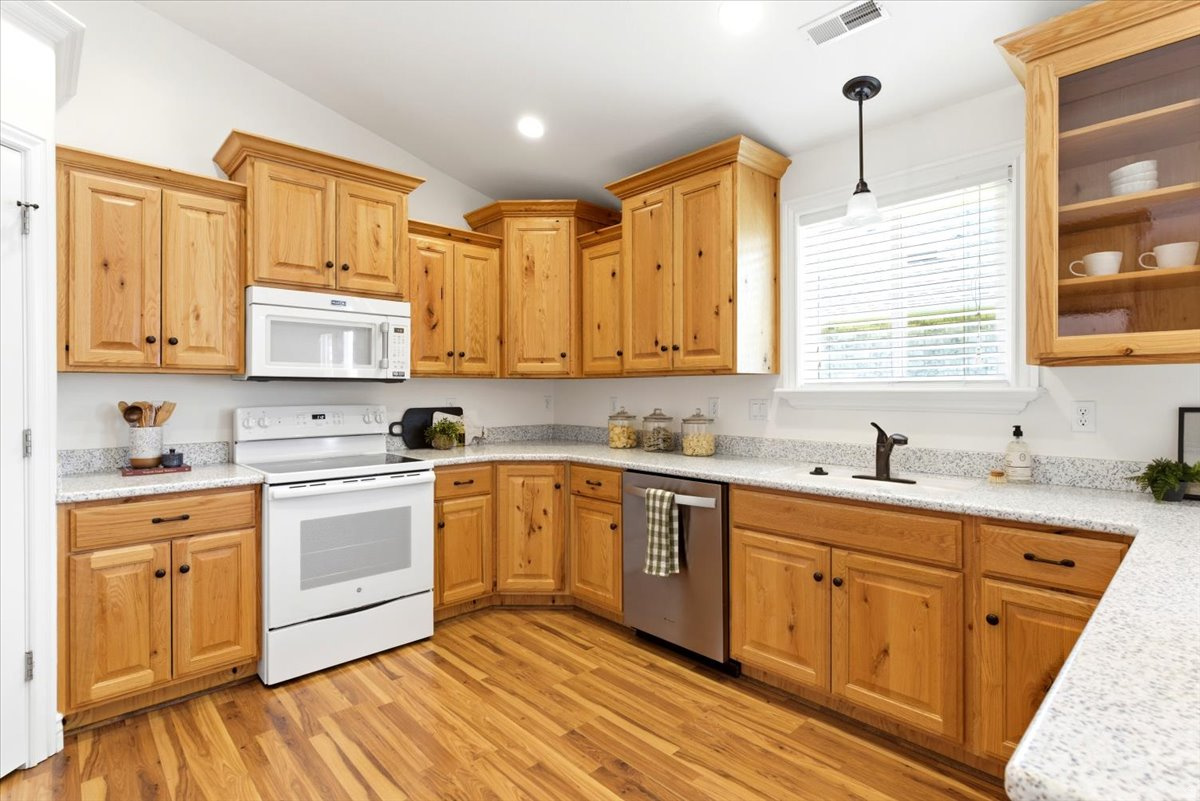 ASHWOOD ESTATES - Residential