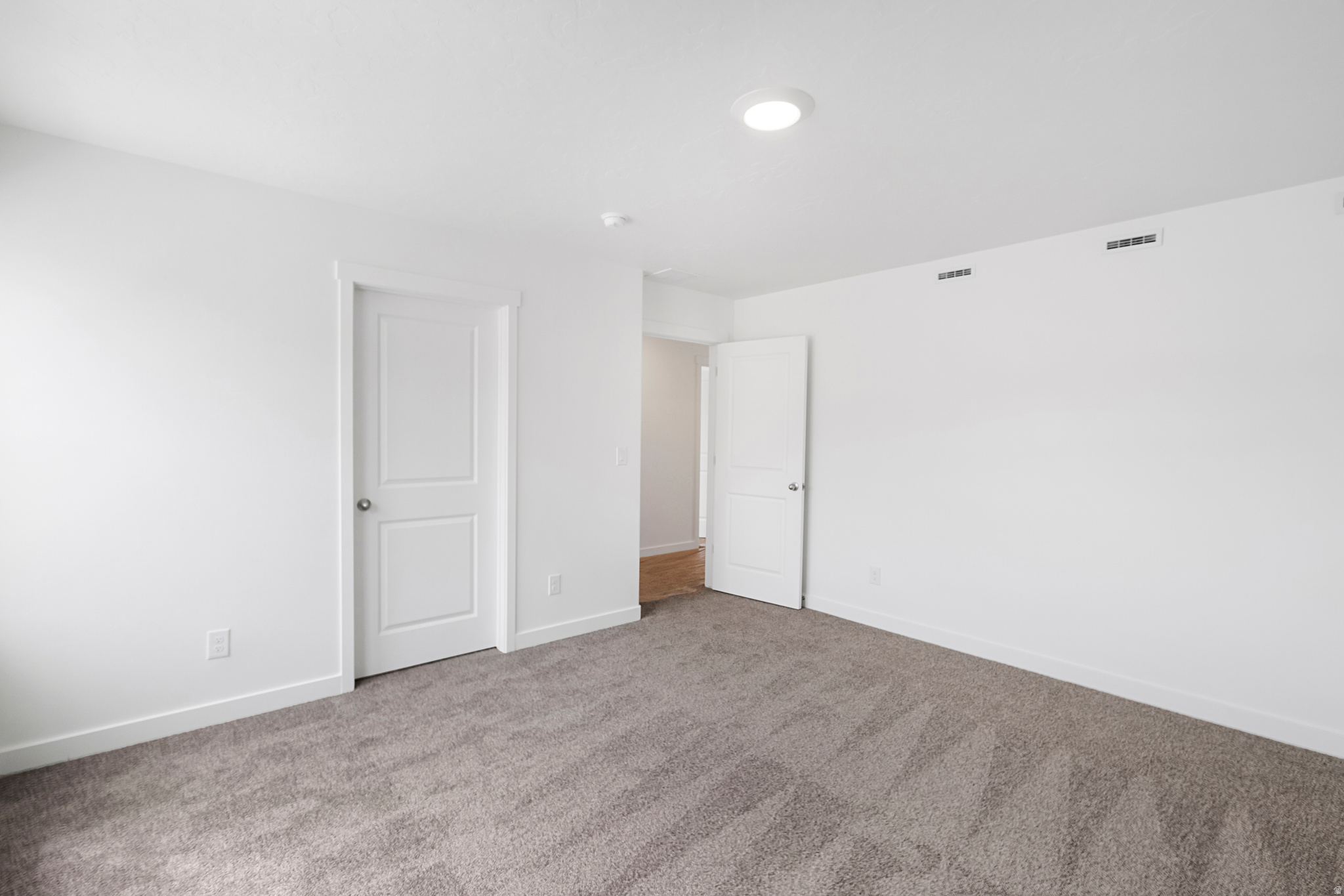 MONTREUX - Residential Lease