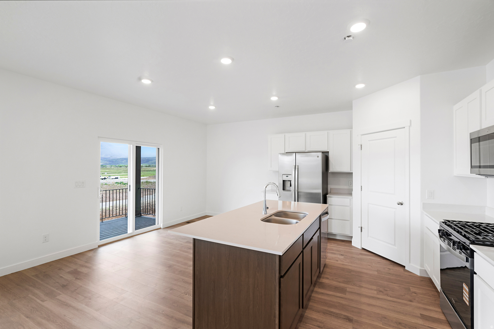 MONTREUX - Residential Lease