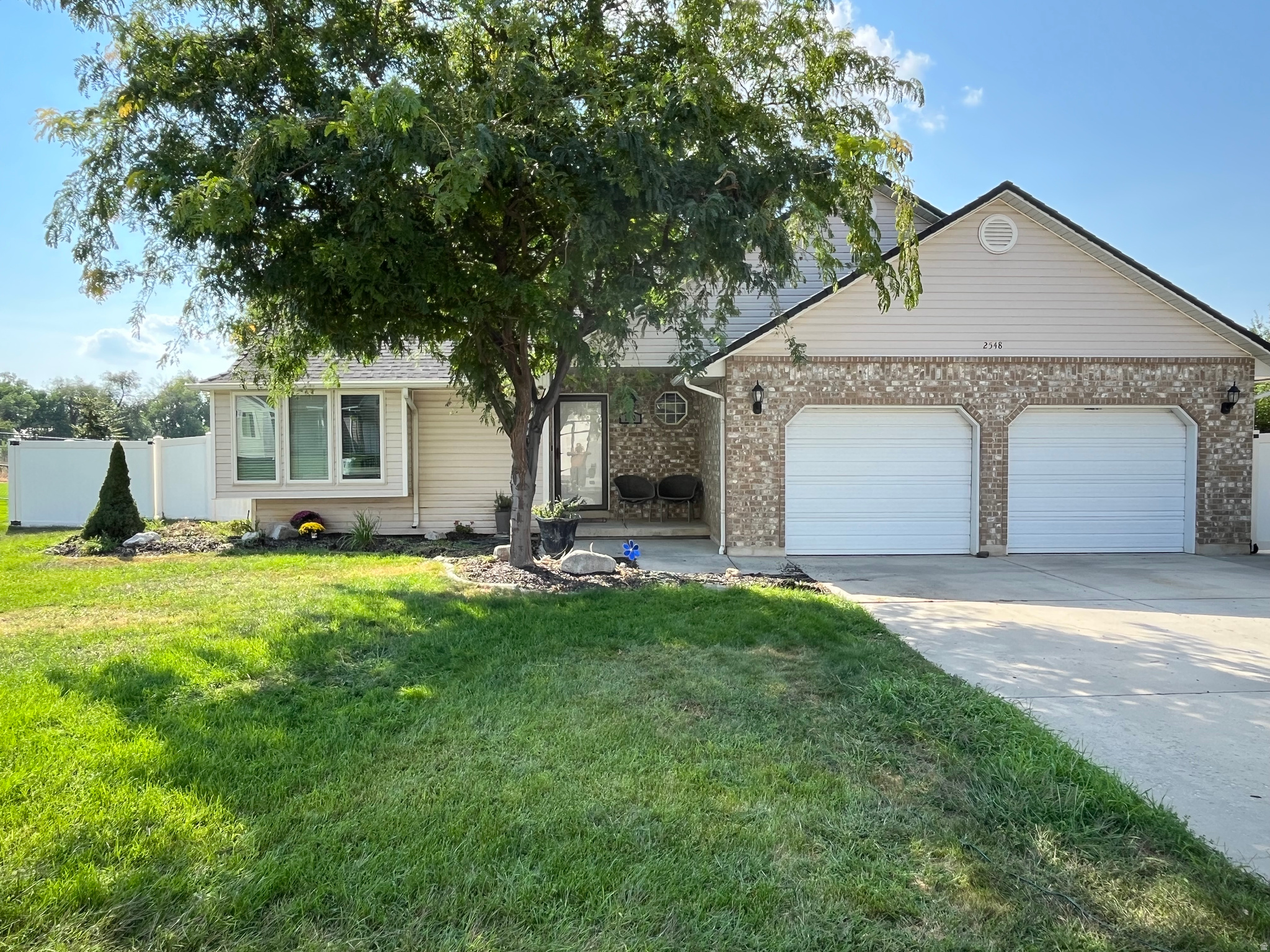 THREE MILE CREEK - Residential