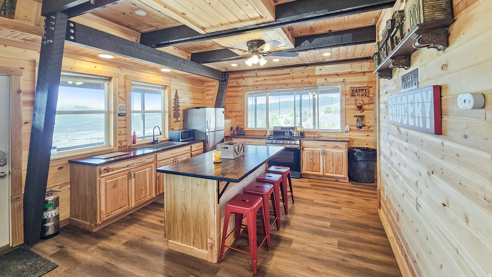 HIDEAWAY VALLEY SUBD - Residential