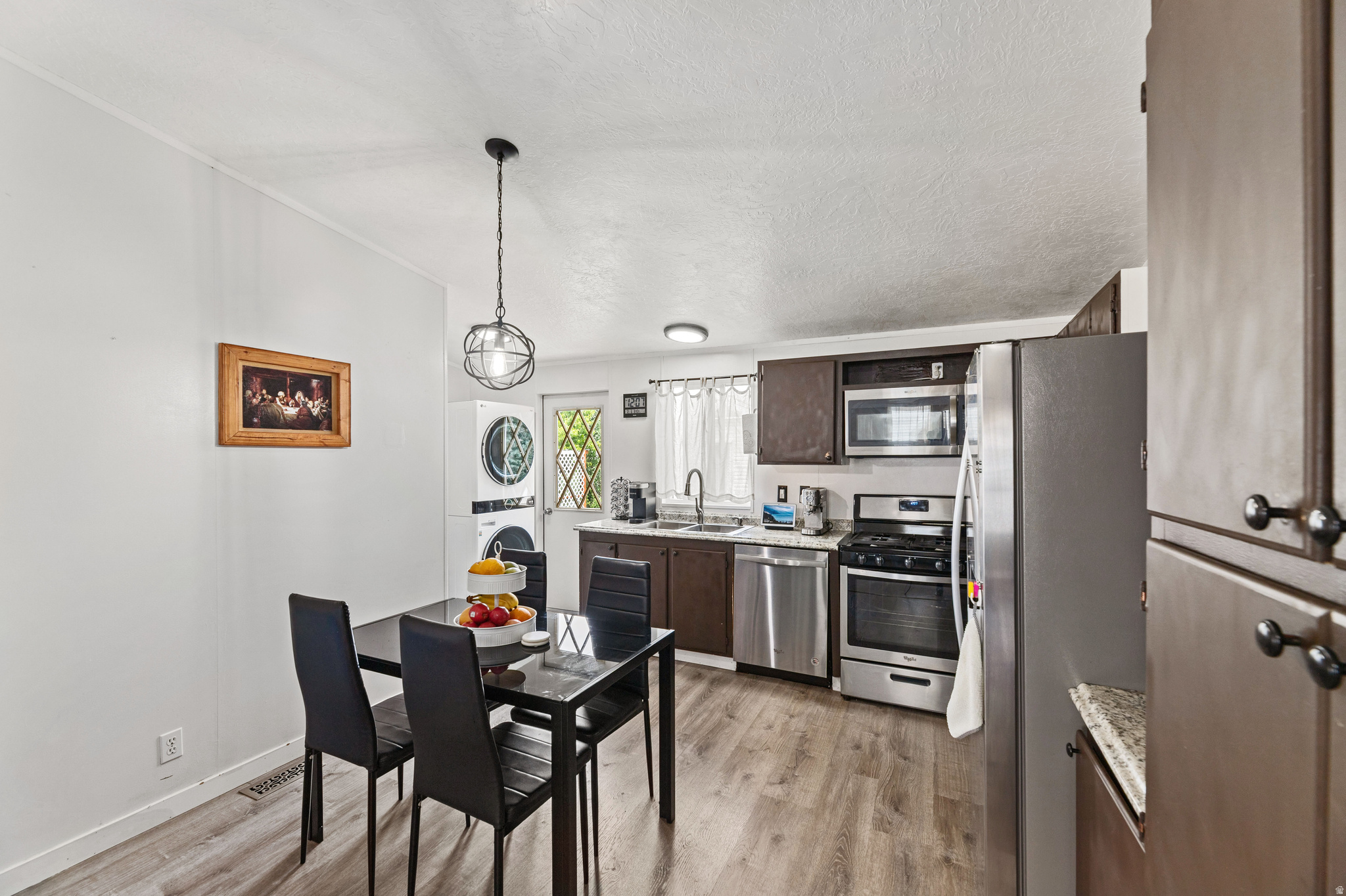 LAMPLIGHTER ESTATES - Residential