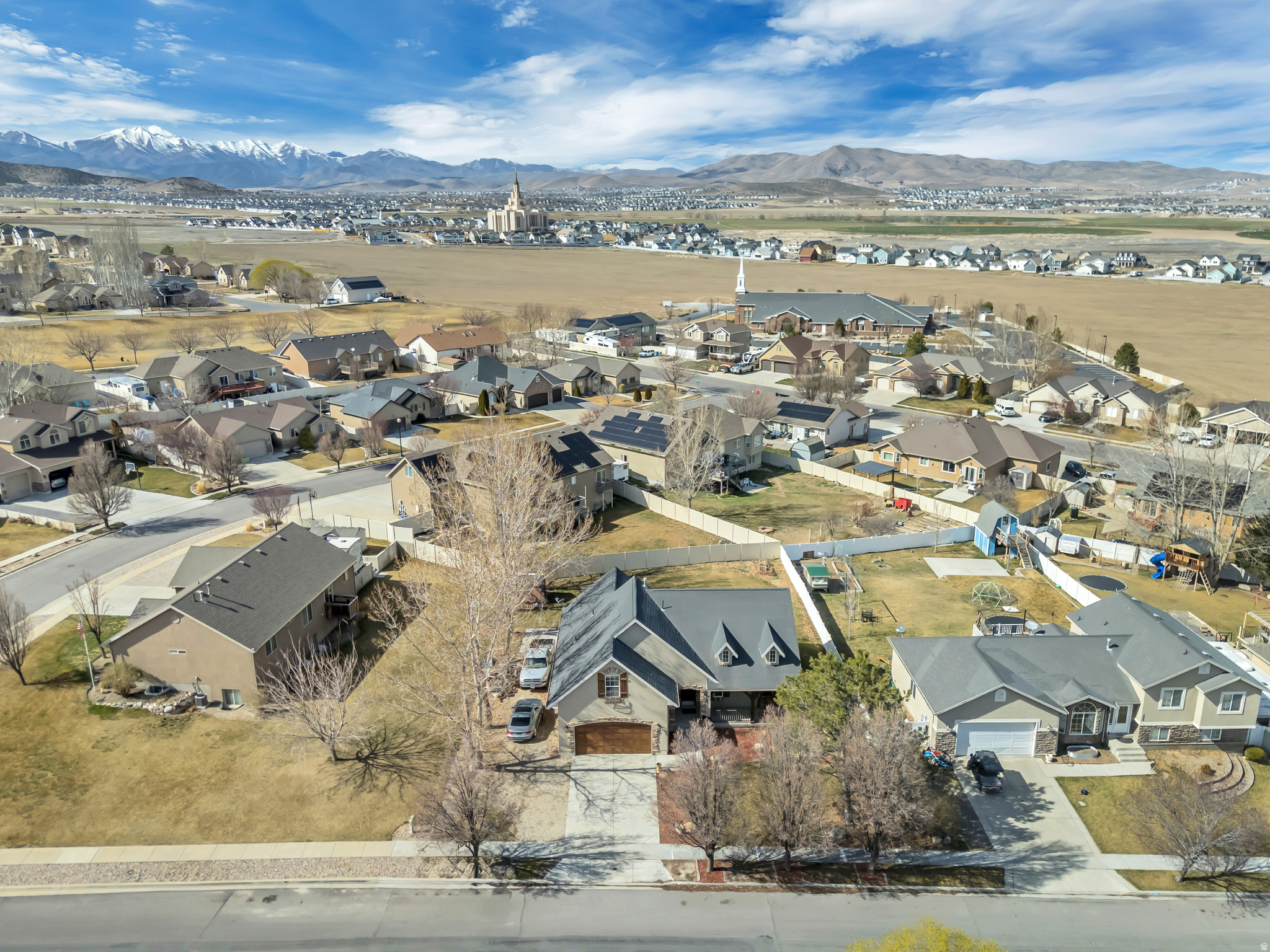 SARATOGA HILLS - Residential