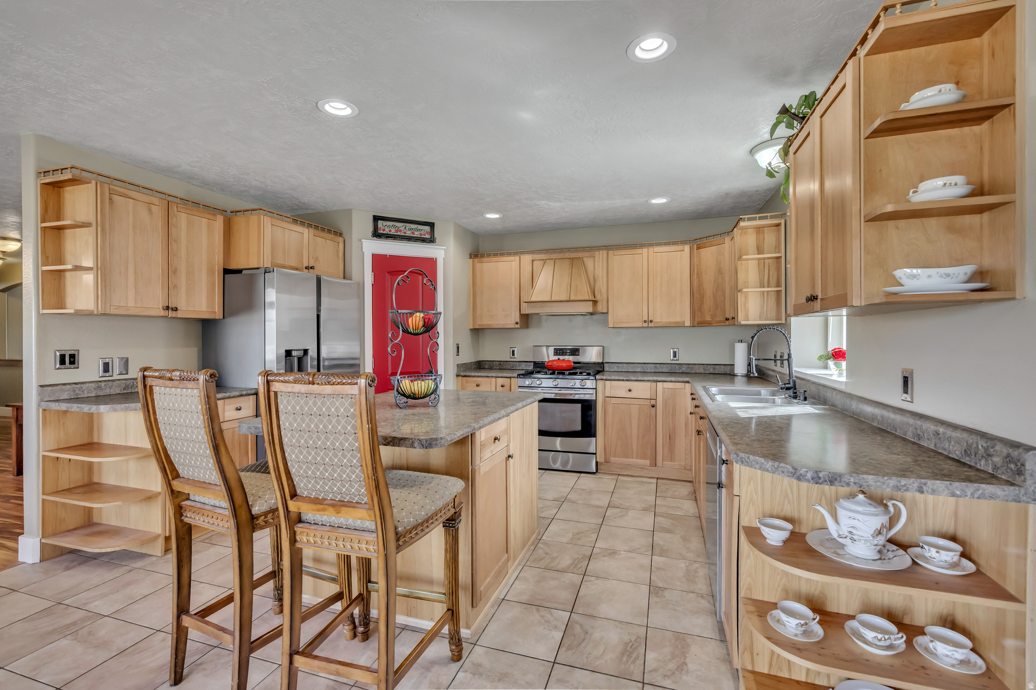 SARATOGA HILLS - Residential