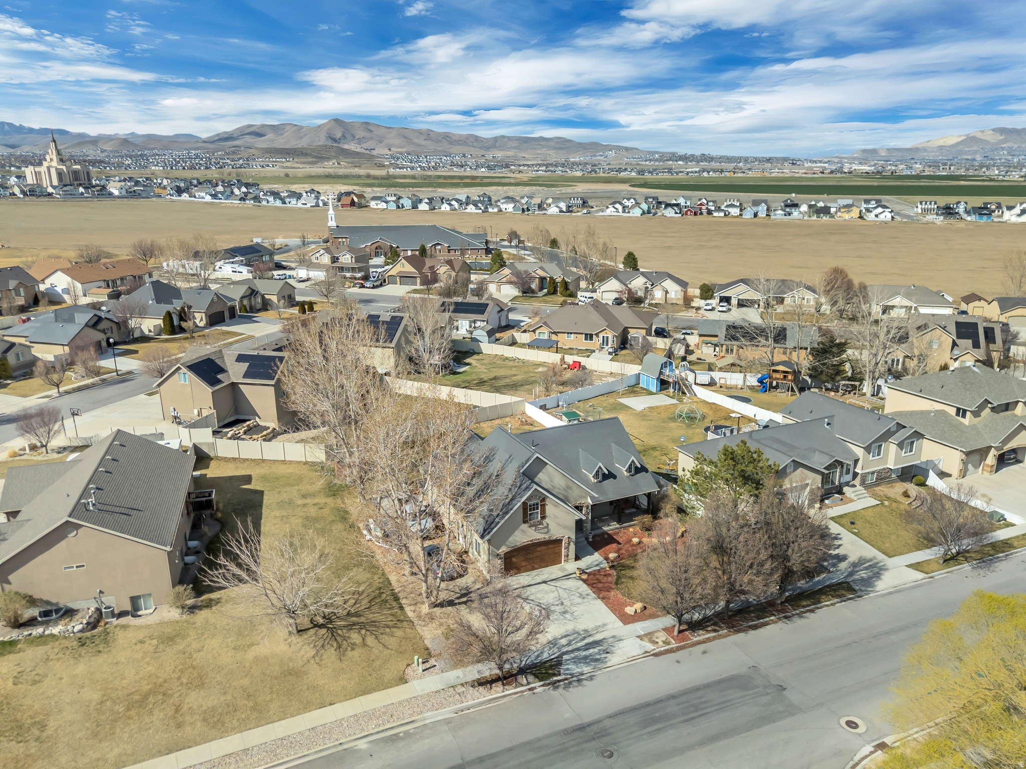 SARATOGA HILLS - Residential