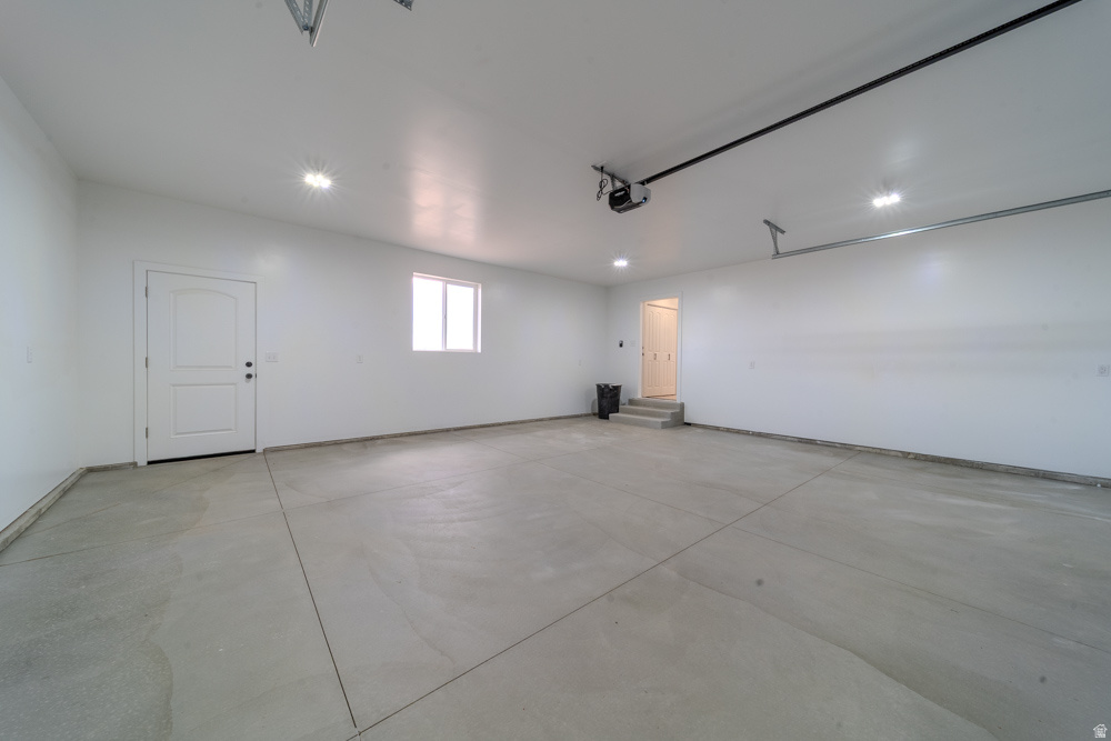 HIGH DESERT ESTATES - Residential
