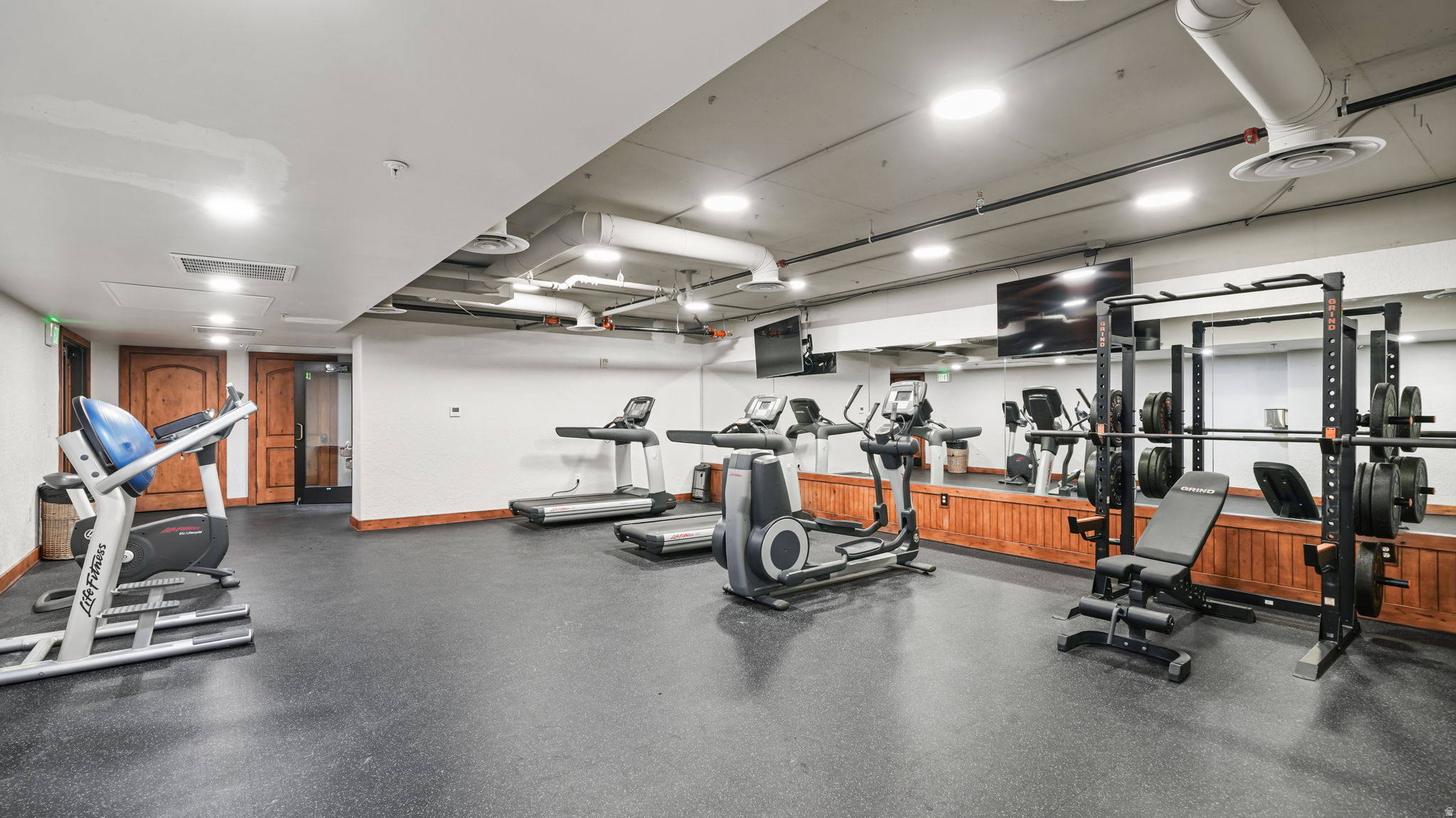 SILVERADO LODGE CONDOMINIUM - Residential