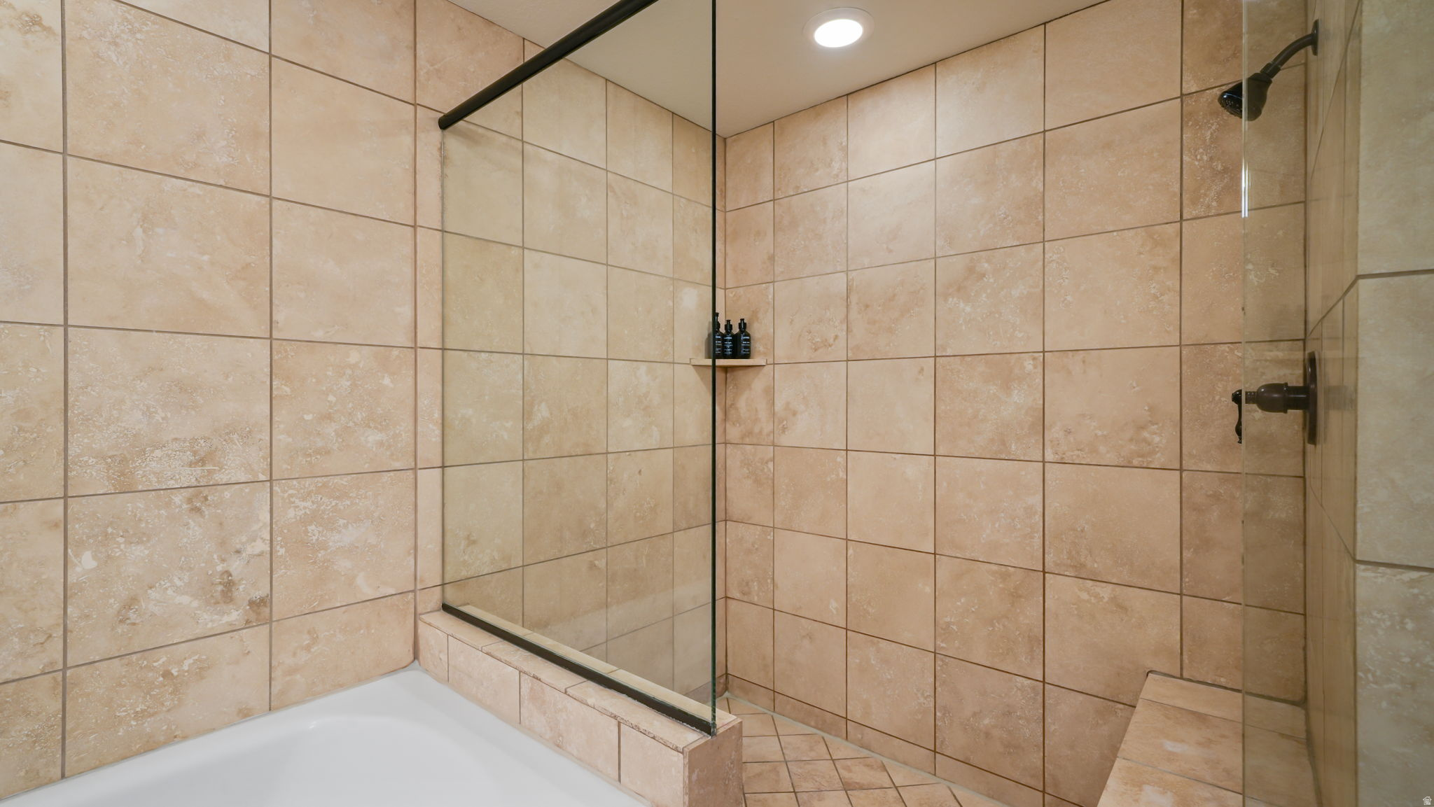 SILVERADO LODGE CONDOMINIUM - Residential