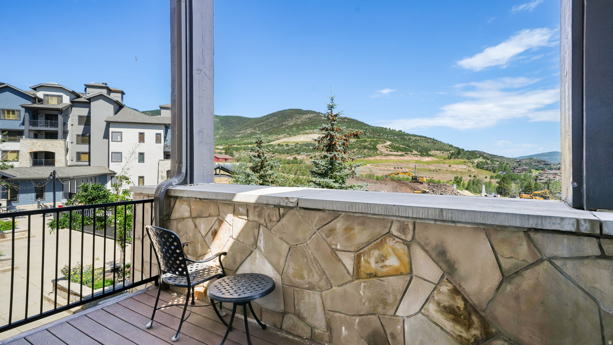 SILVERADO LODGE CONDOMINIUM - Residential