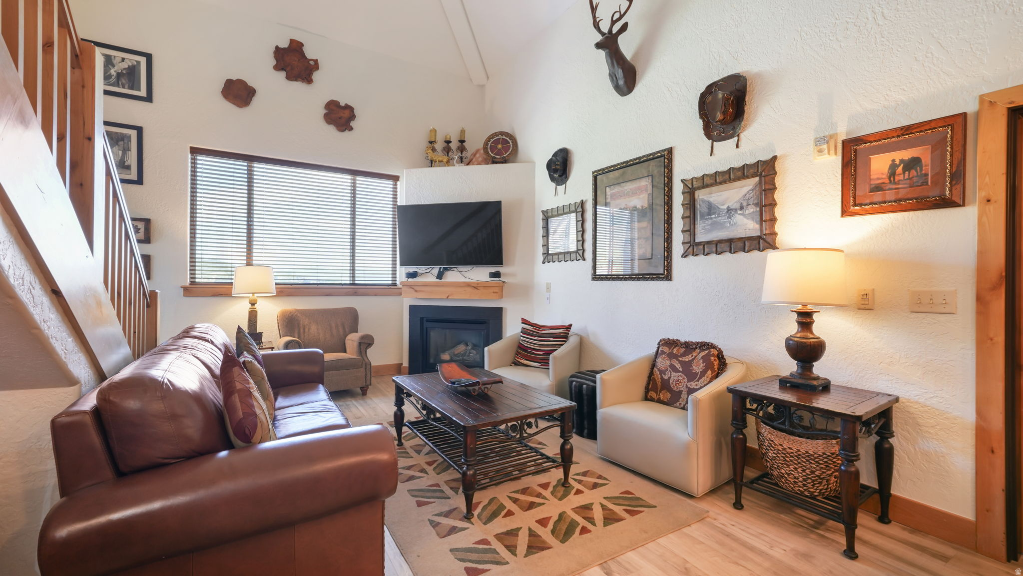 SILVERADO LODGE CONDOMINIUM - Residential
