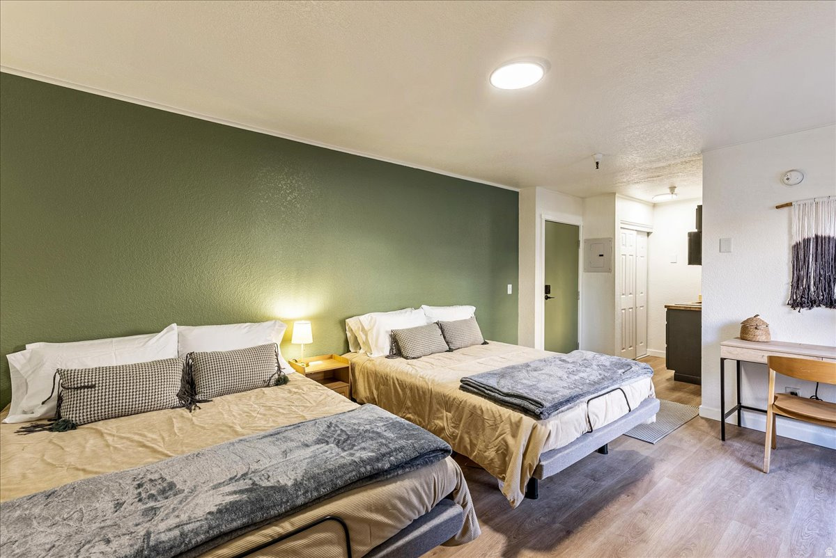 CARRIAGE HOUSE CONDOMINIUMS - Residential