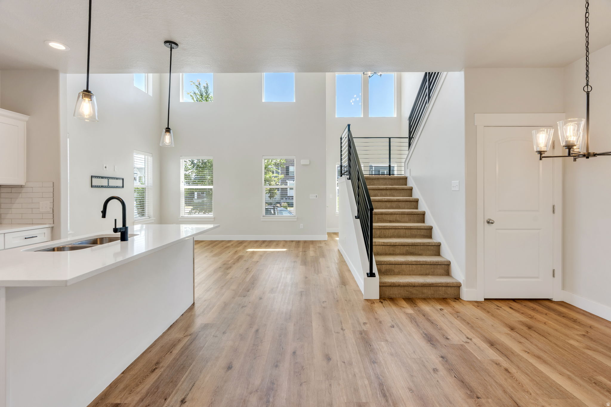 LAKEFRONT - Residential
