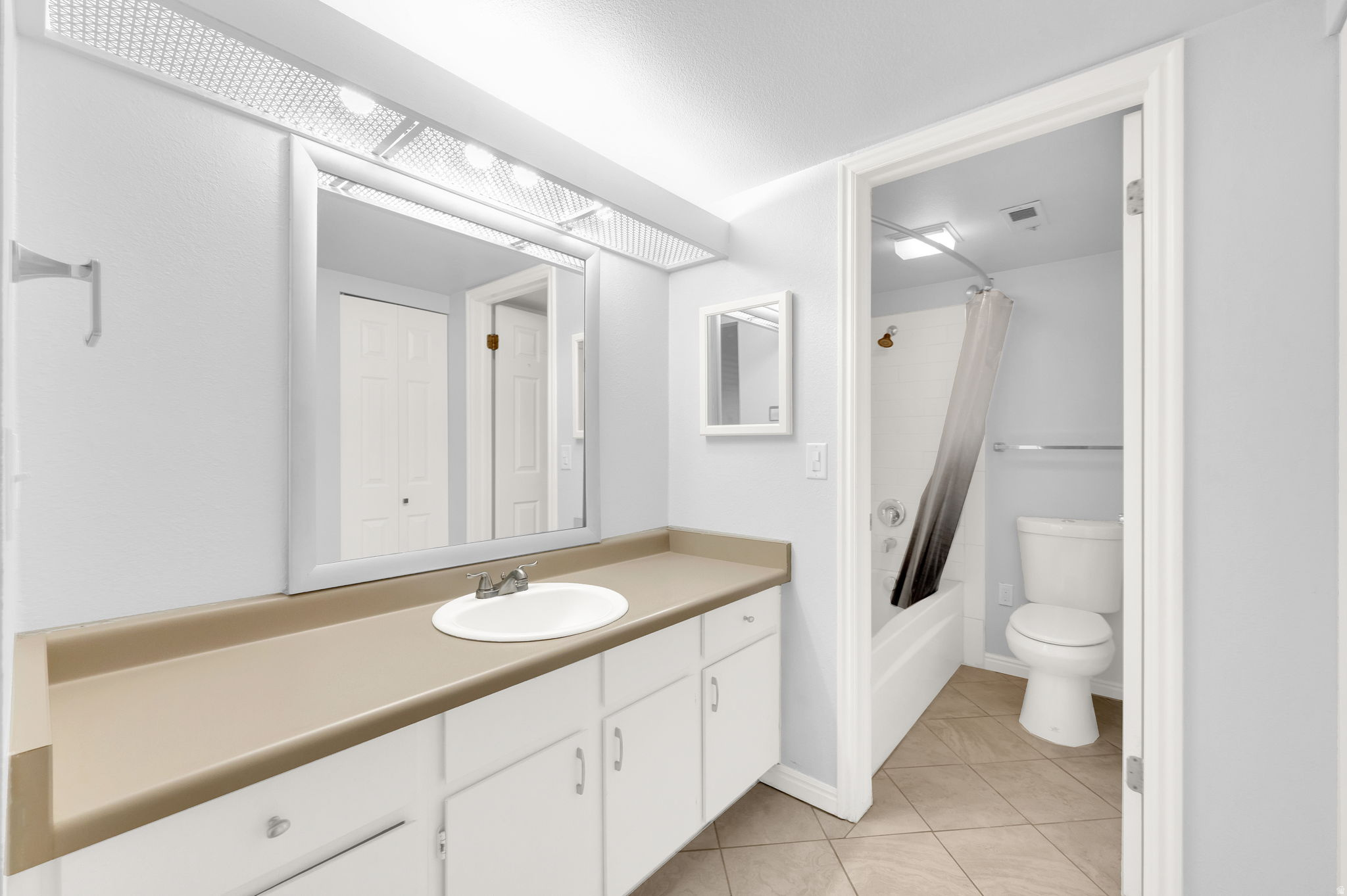 HILLCREEK - Residential