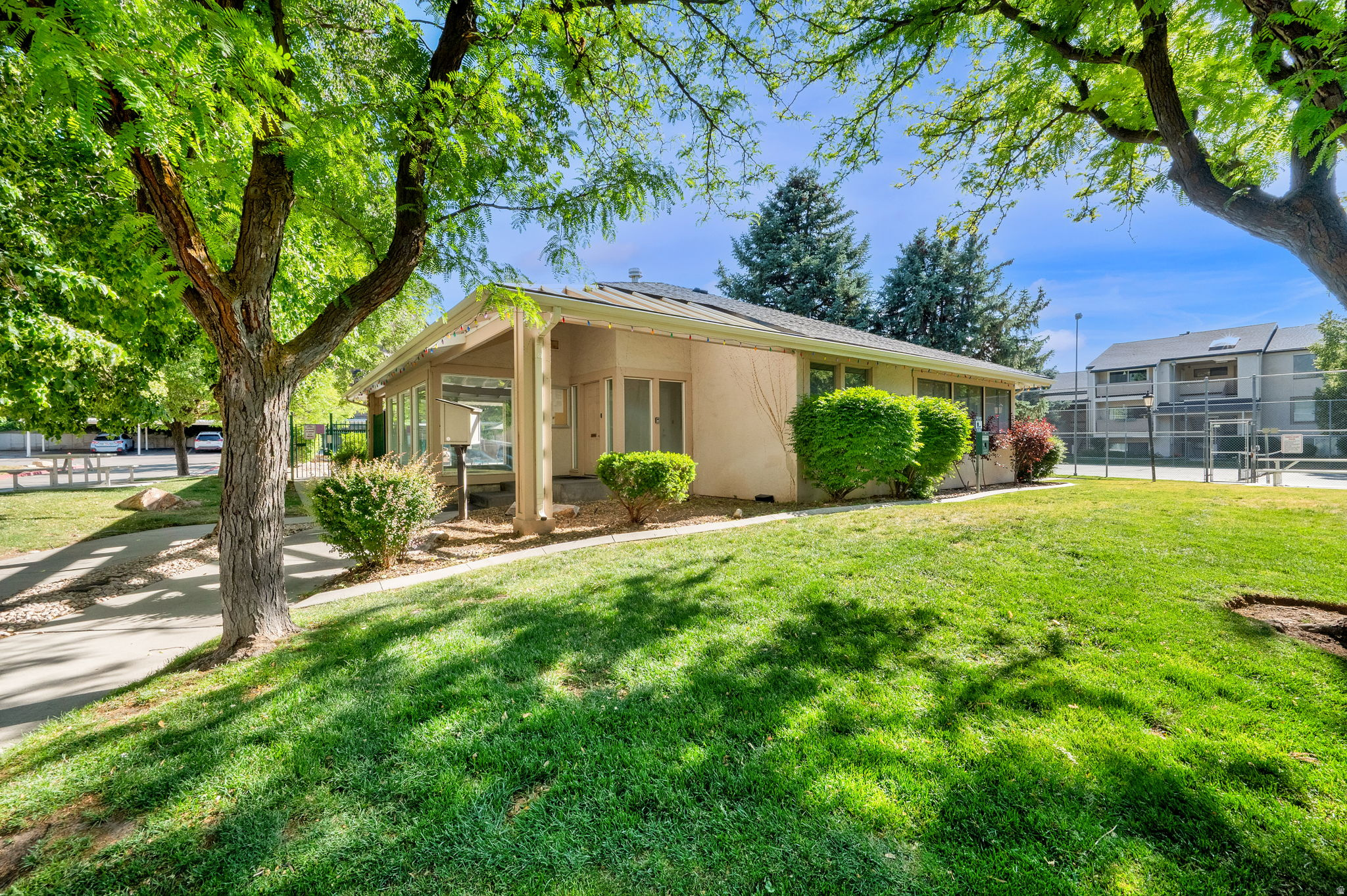 HILLCREEK - Residential