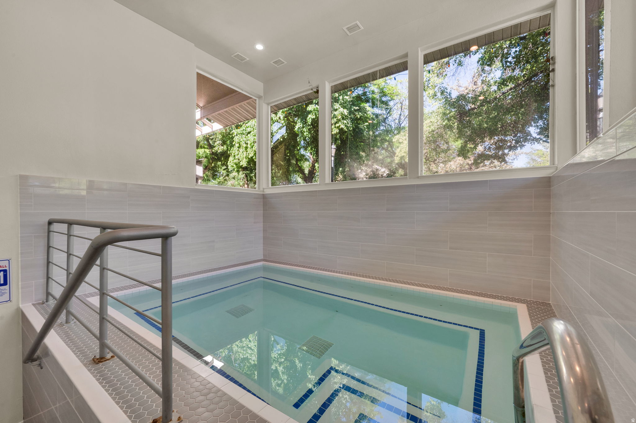 HILLCREEK - Residential