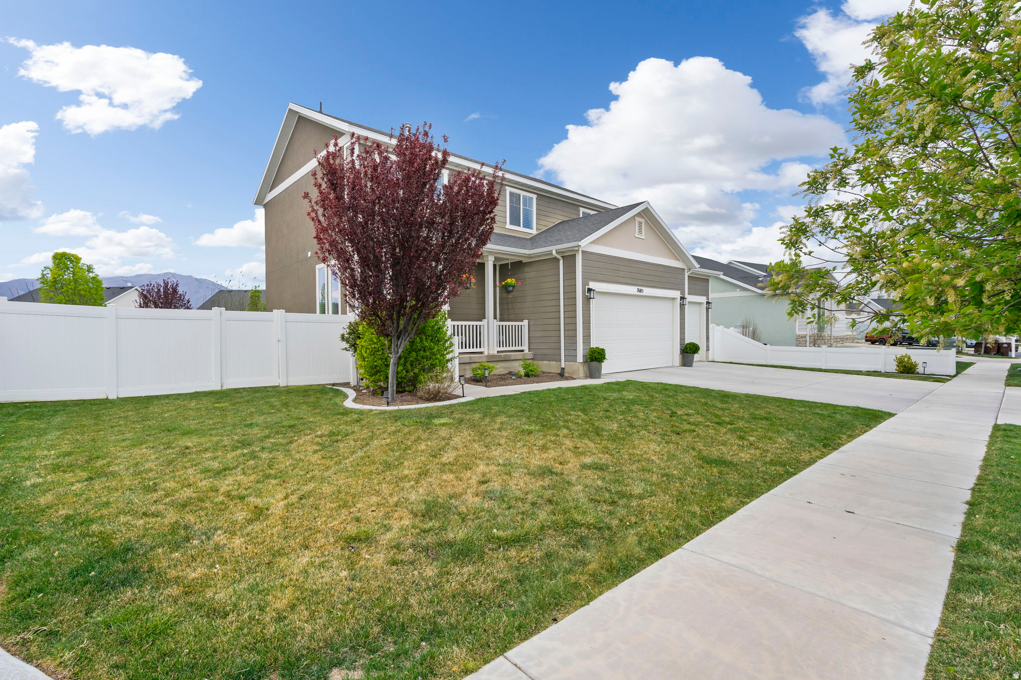 SUNSET RIDGE - Residential