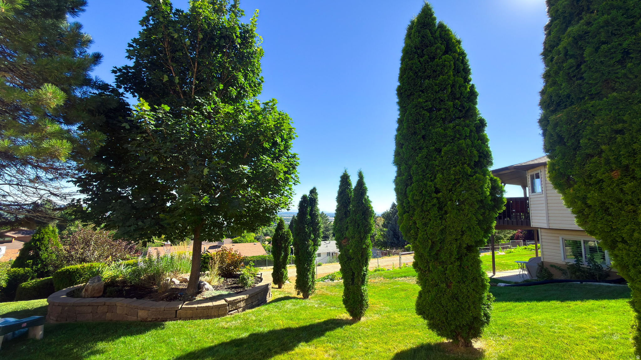 LAKEVIEW HEIGHTS - Residential