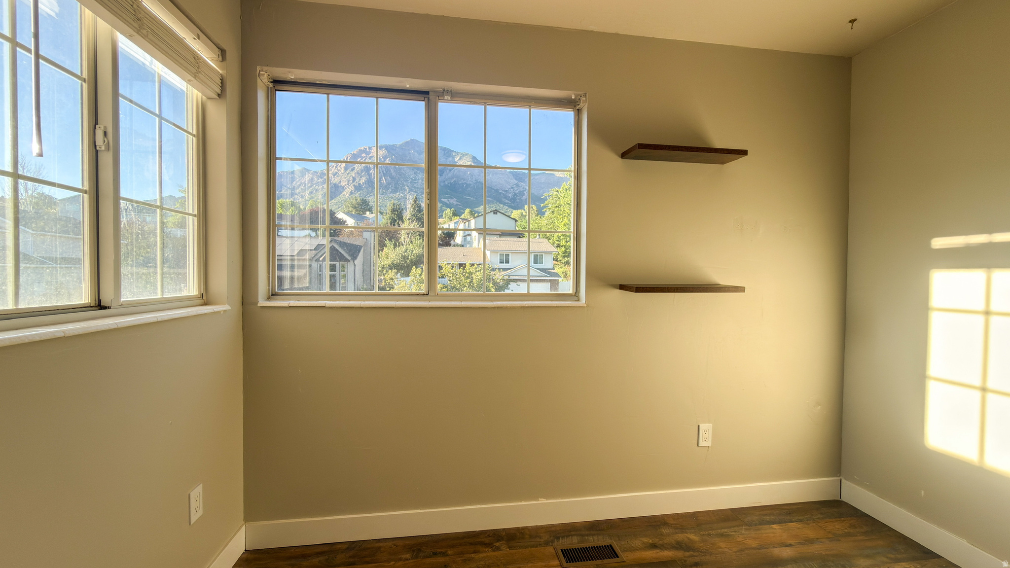 LAKEVIEW HEIGHTS - Residential
