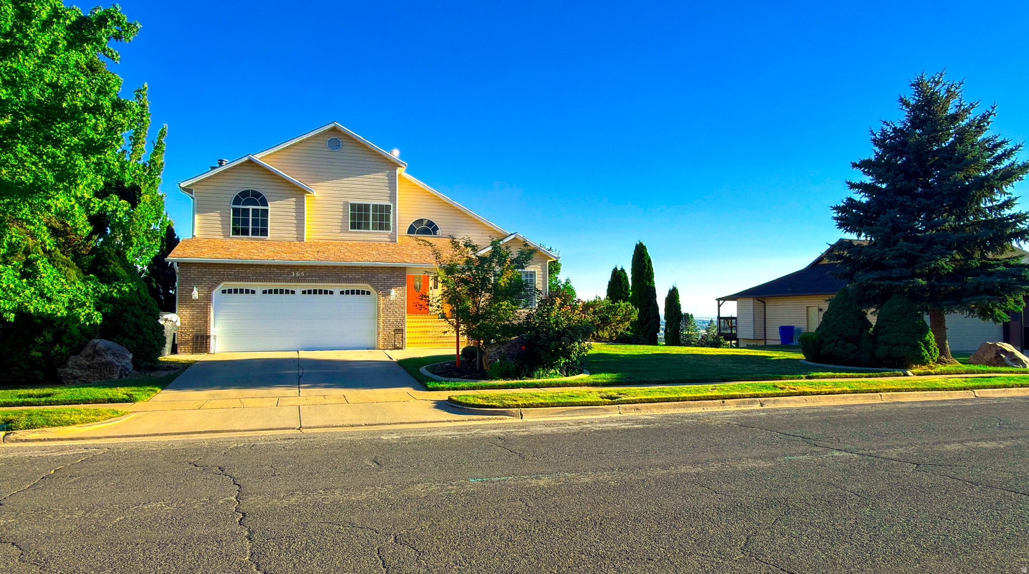 LAKEVIEW HEIGHTS - Residential