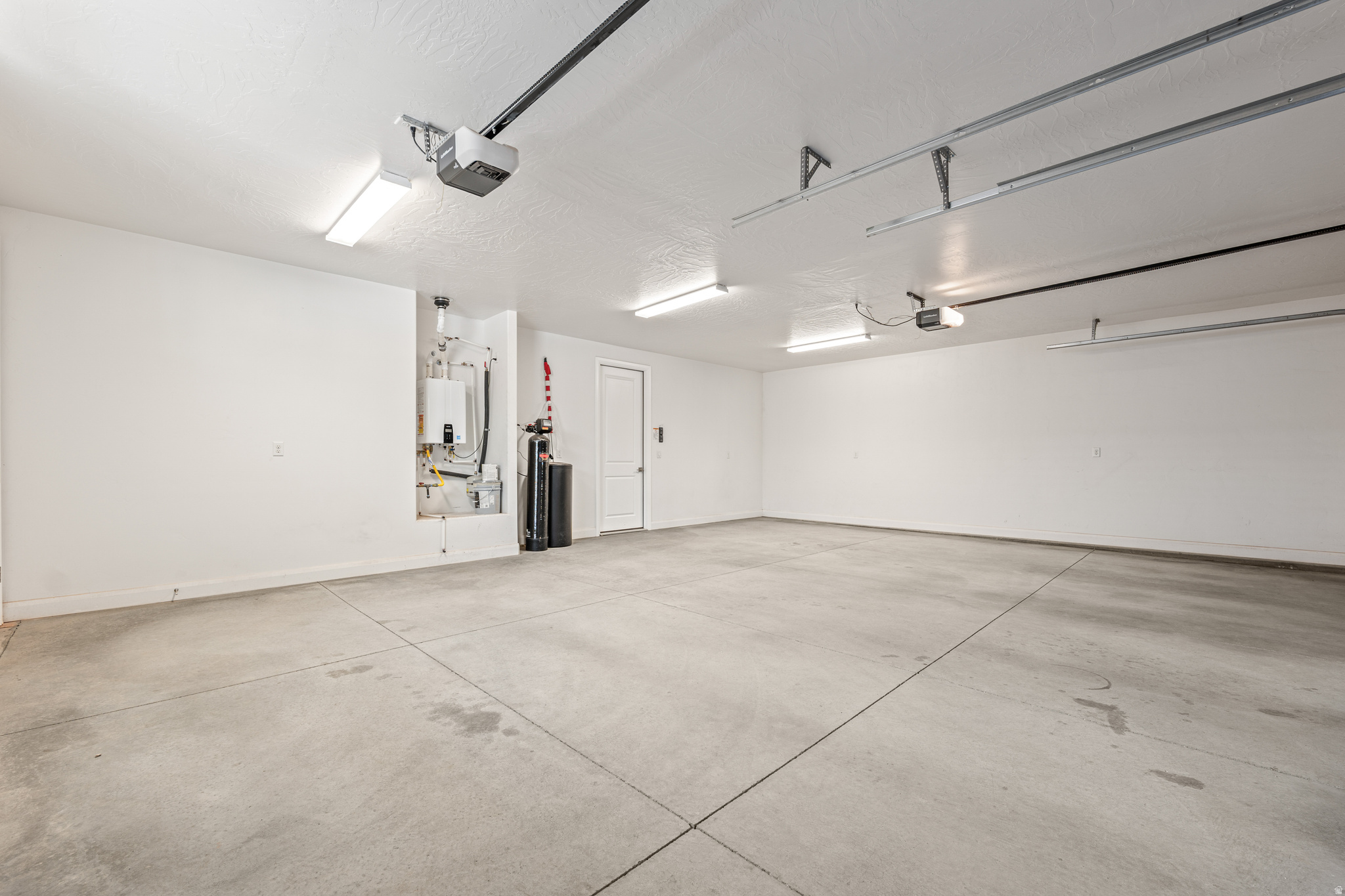 WARNER GATEWAY PH 1 - Residential