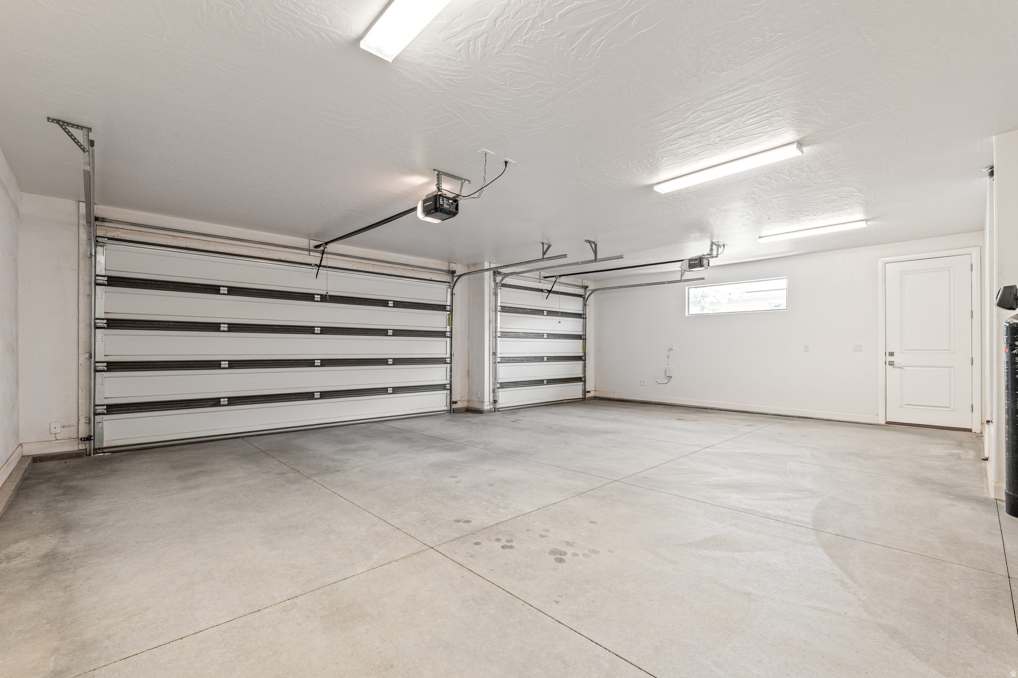 WARNER GATEWAY PH 1 - Residential