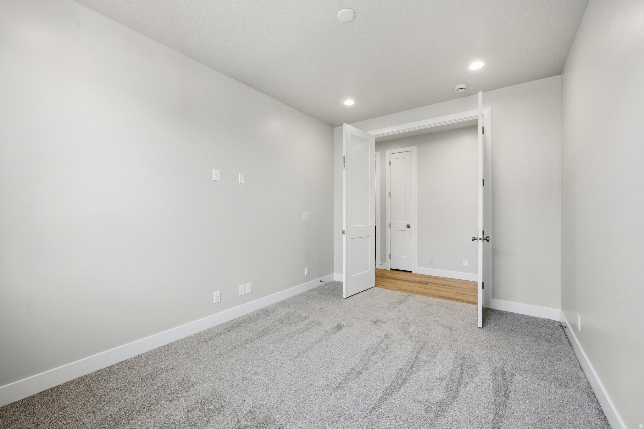 SOLIS AT CORAL CANYON - Residential