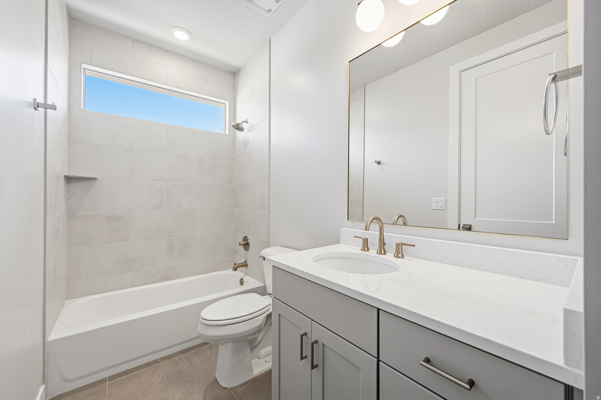 SOLIS AT CORAL CANYON - Residential