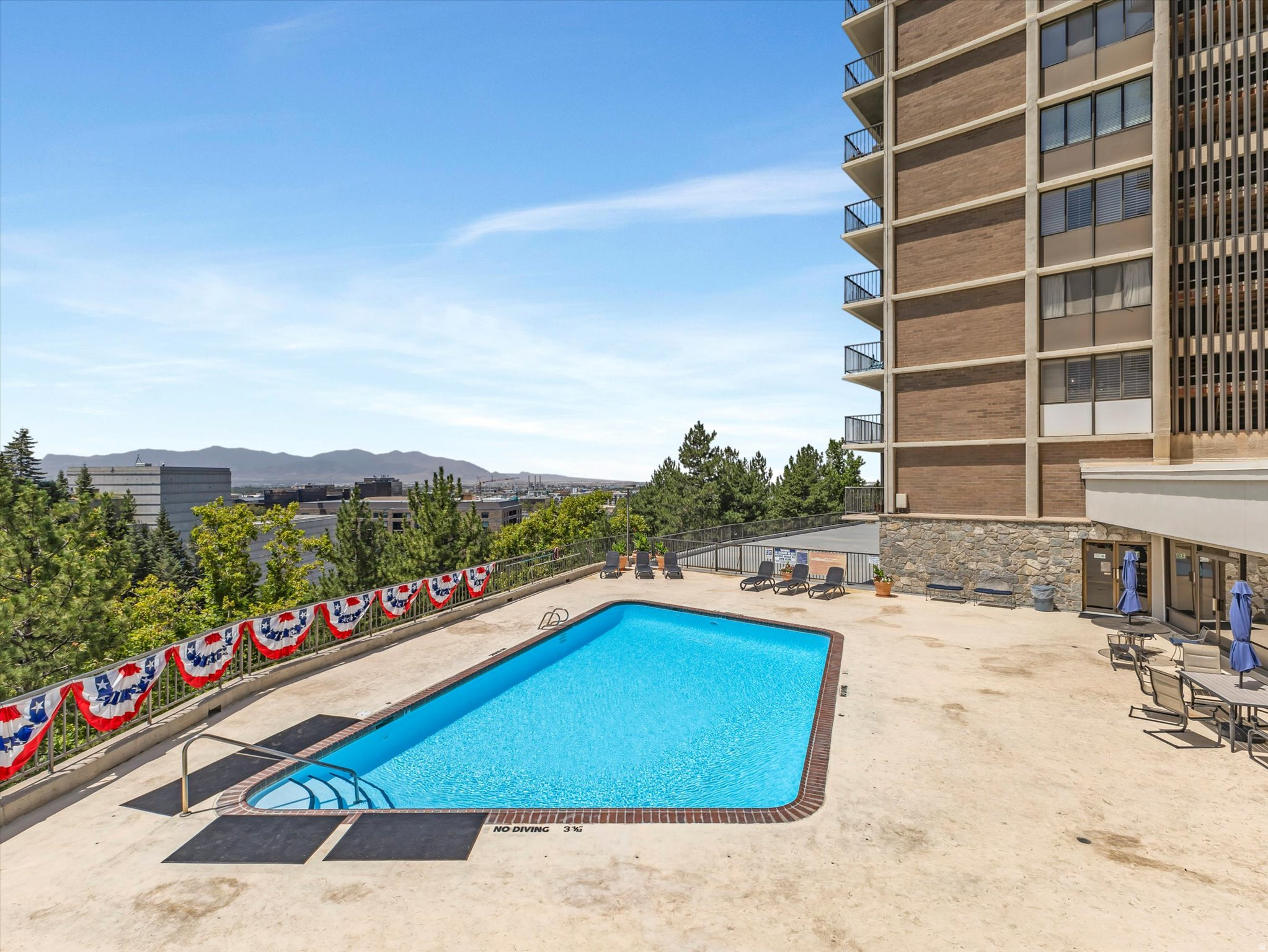 ZION SUMMIT CONDM - Residential