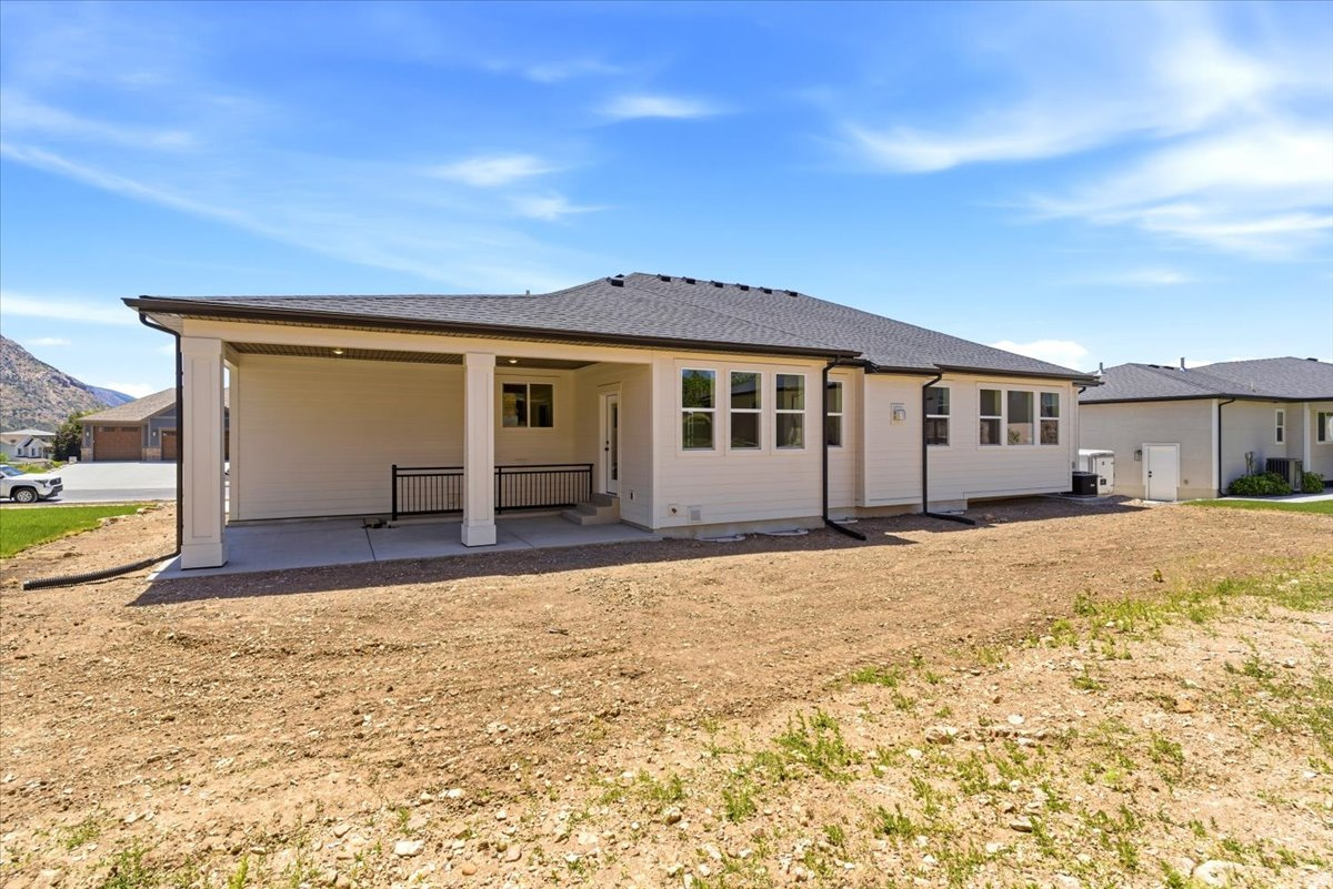 HALL ORCHARDS PHASE 1 - Residential