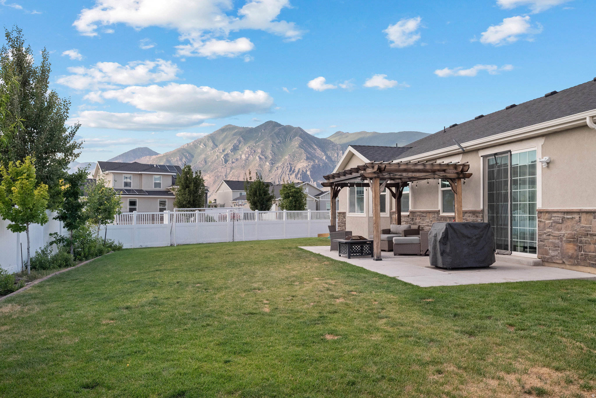 MINERS GROVE 17 - Residential