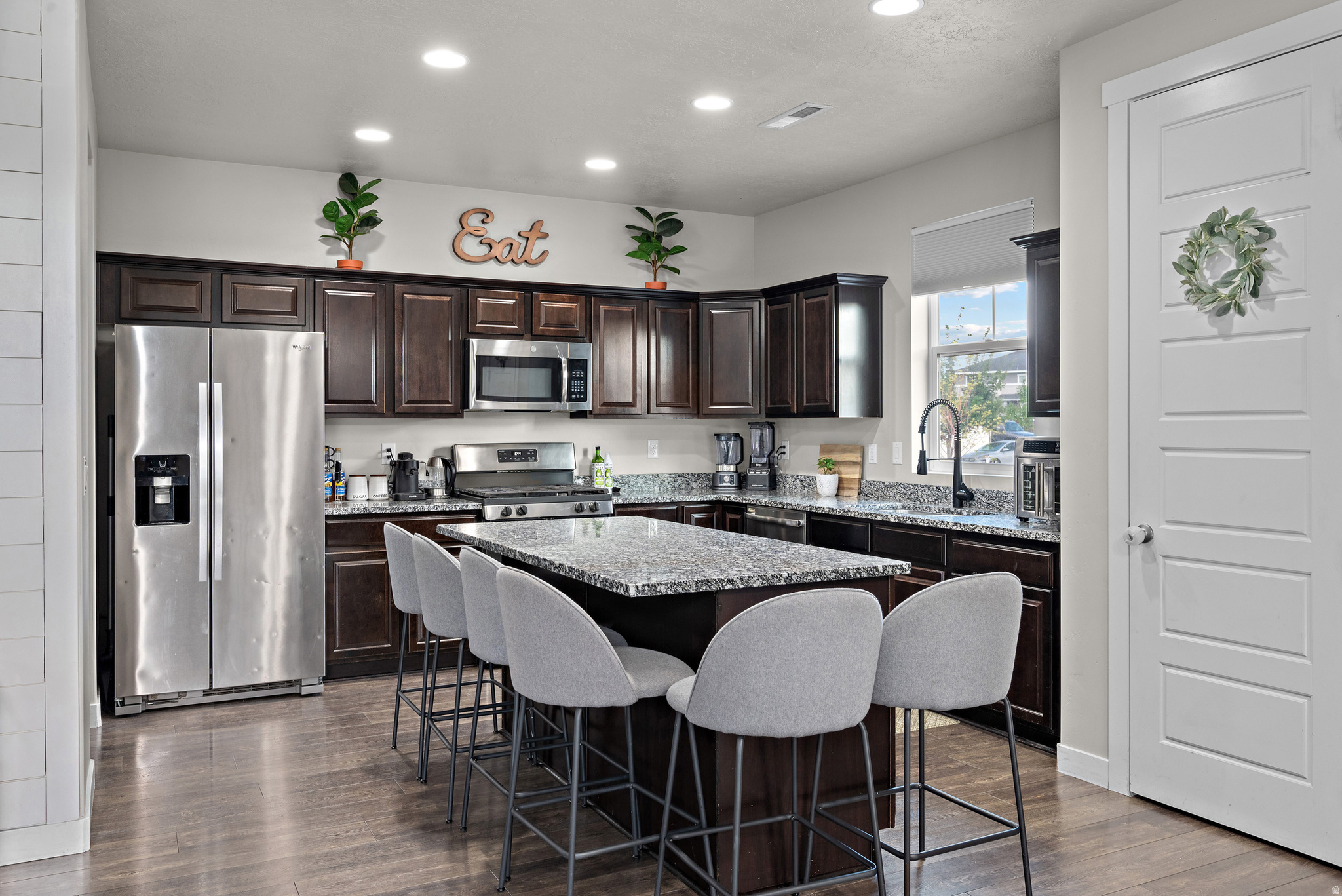 MINERS GROVE 17 - Residential
