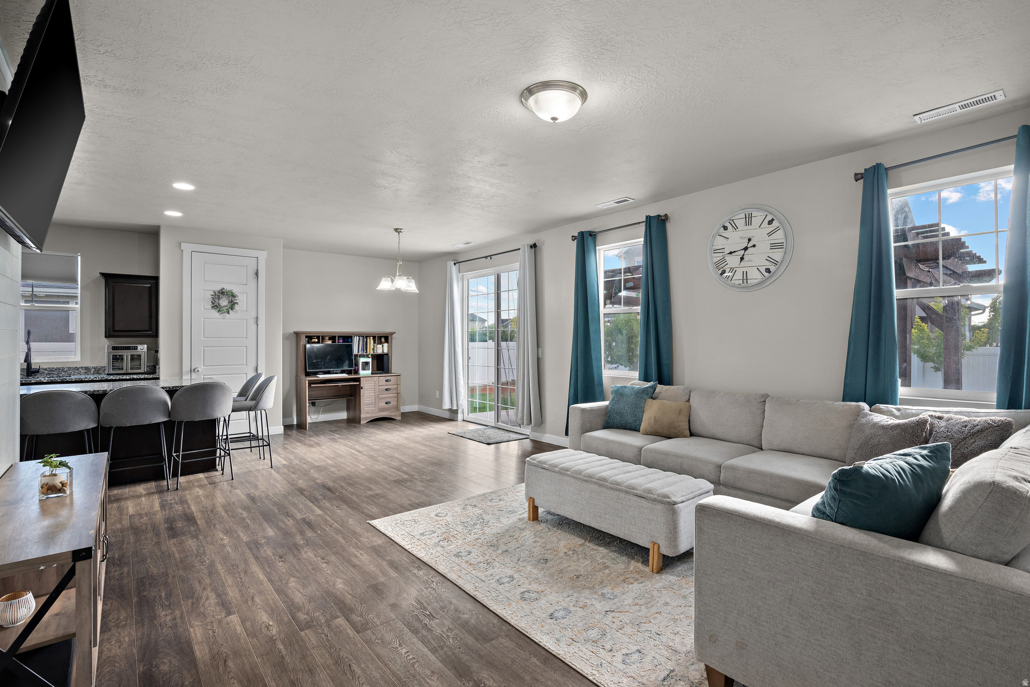 MINERS GROVE 17 - Residential