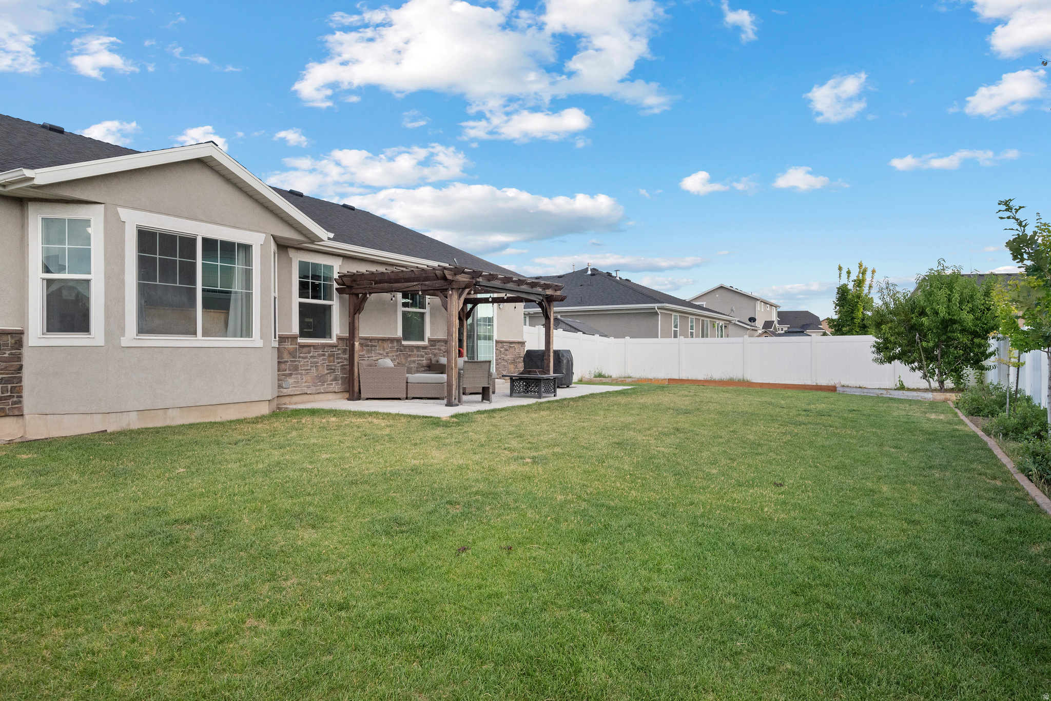 MINERS GROVE 17 - Residential