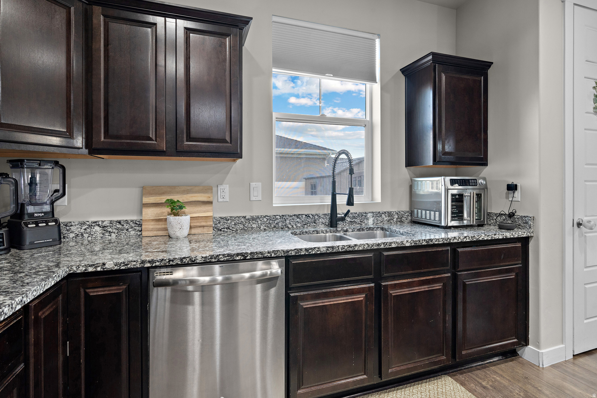 MINERS GROVE 17 - Residential