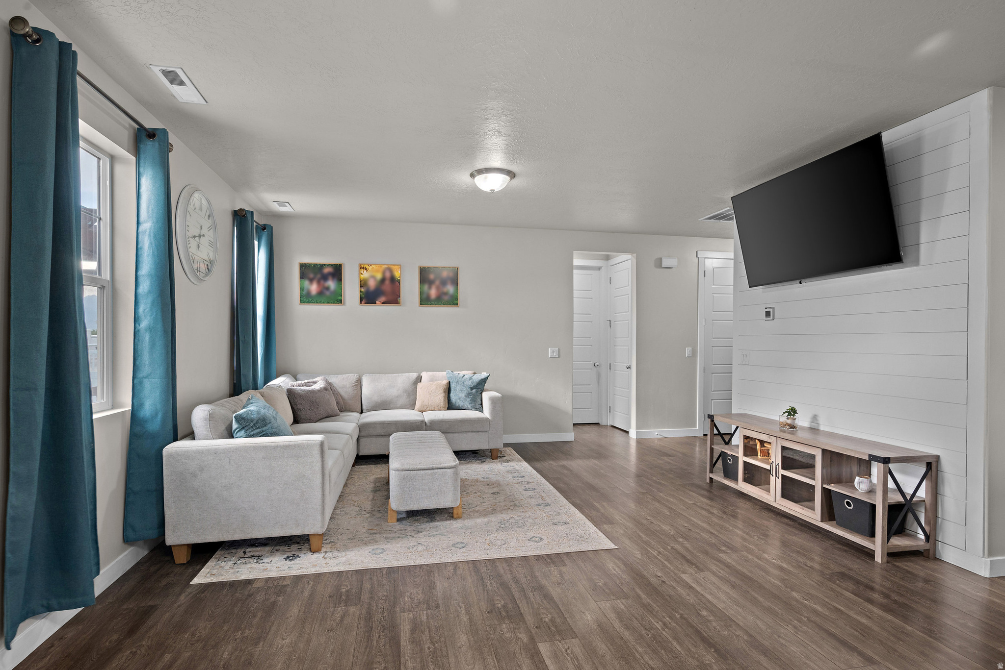 MINERS GROVE 17 - Residential