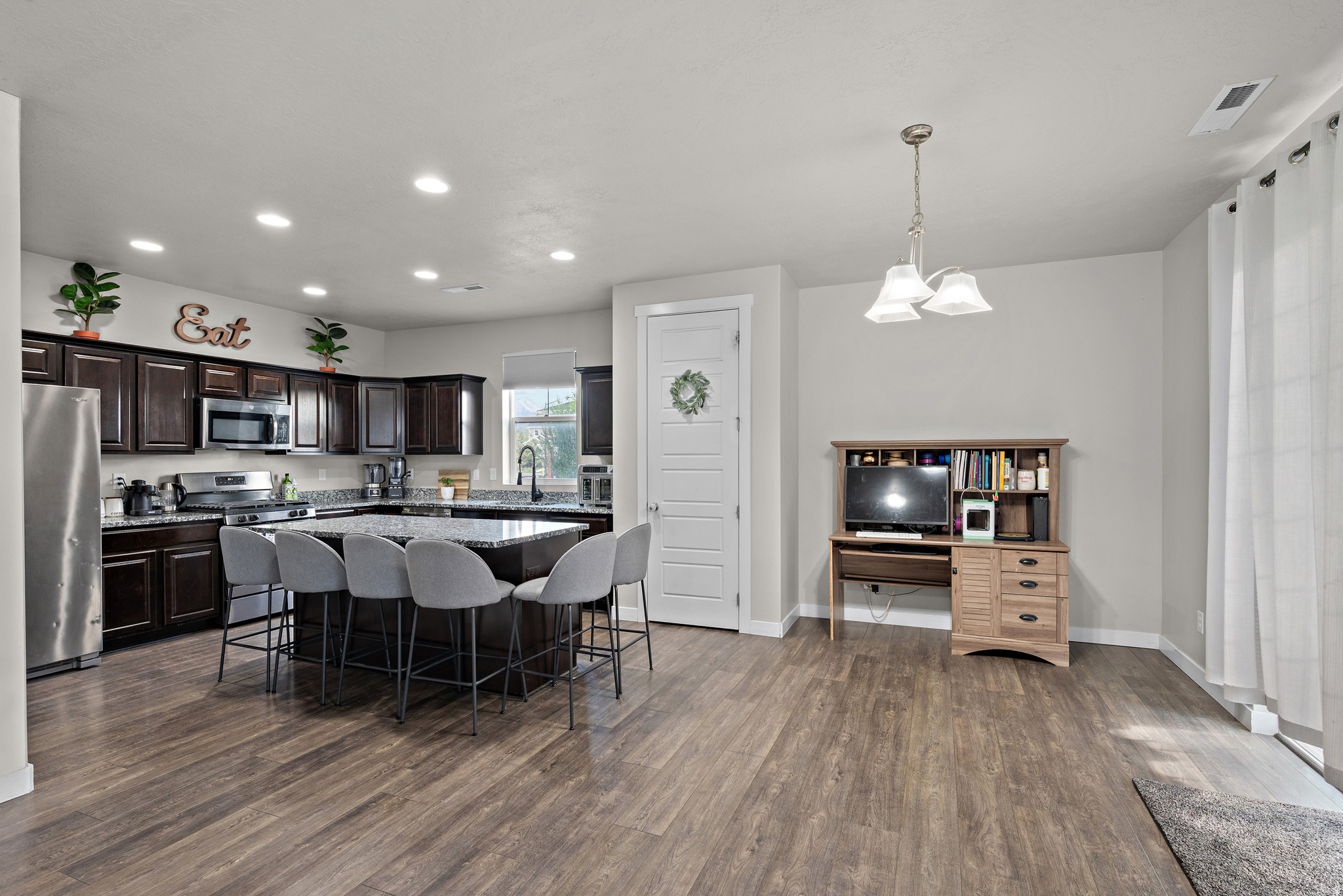 MINERS GROVE 17 - Residential