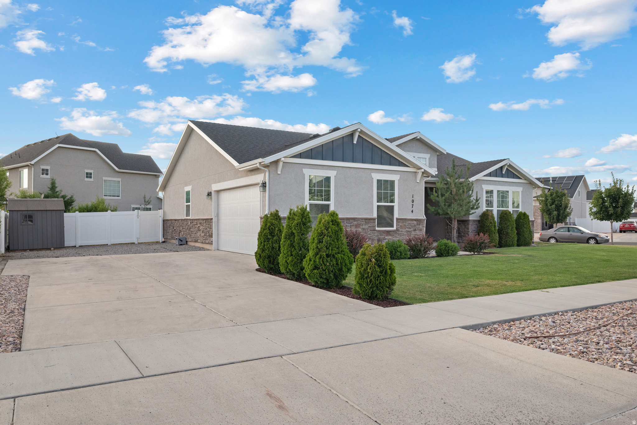 MINERS GROVE 17 - Residential