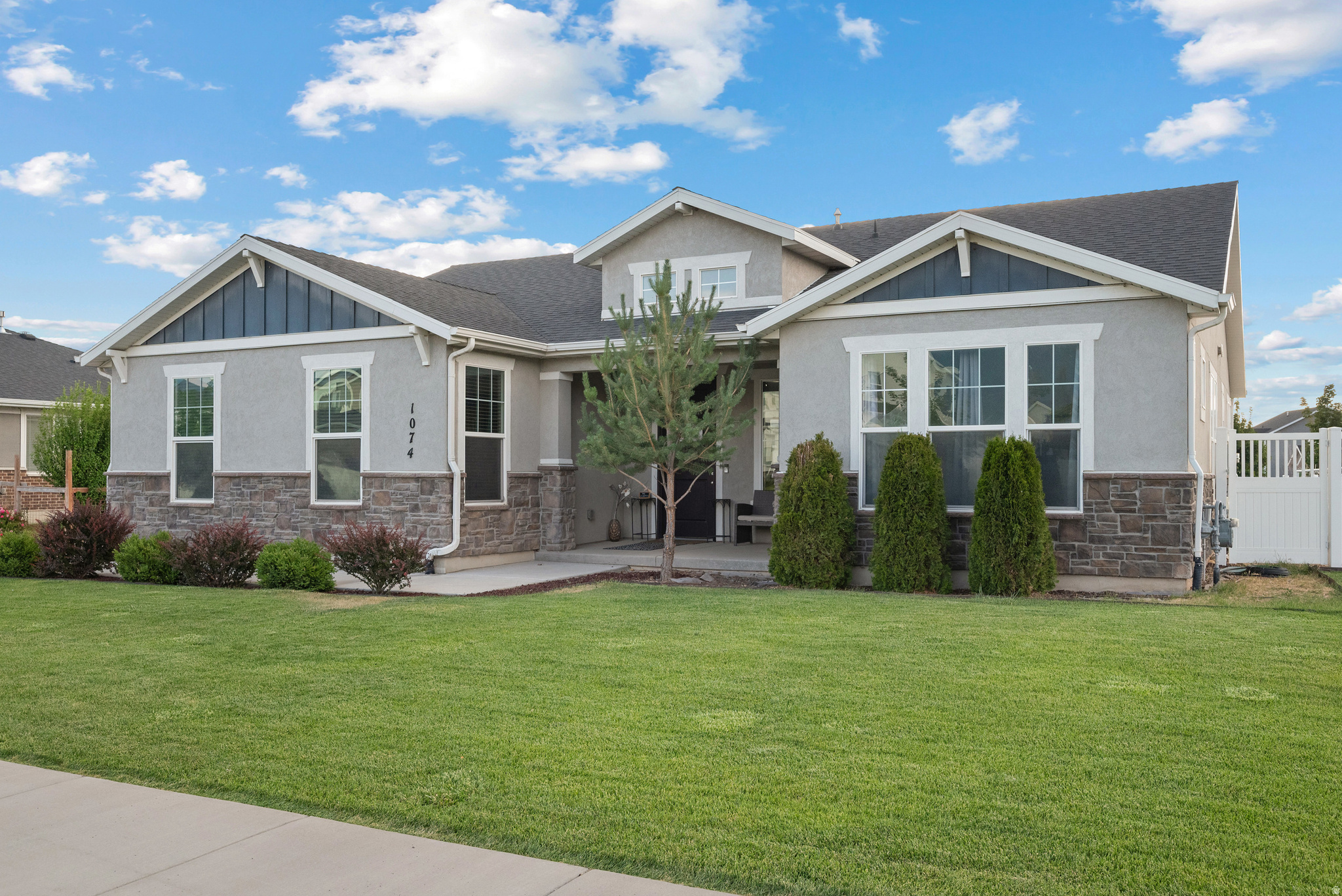 MINERS GROVE 17 - Residential