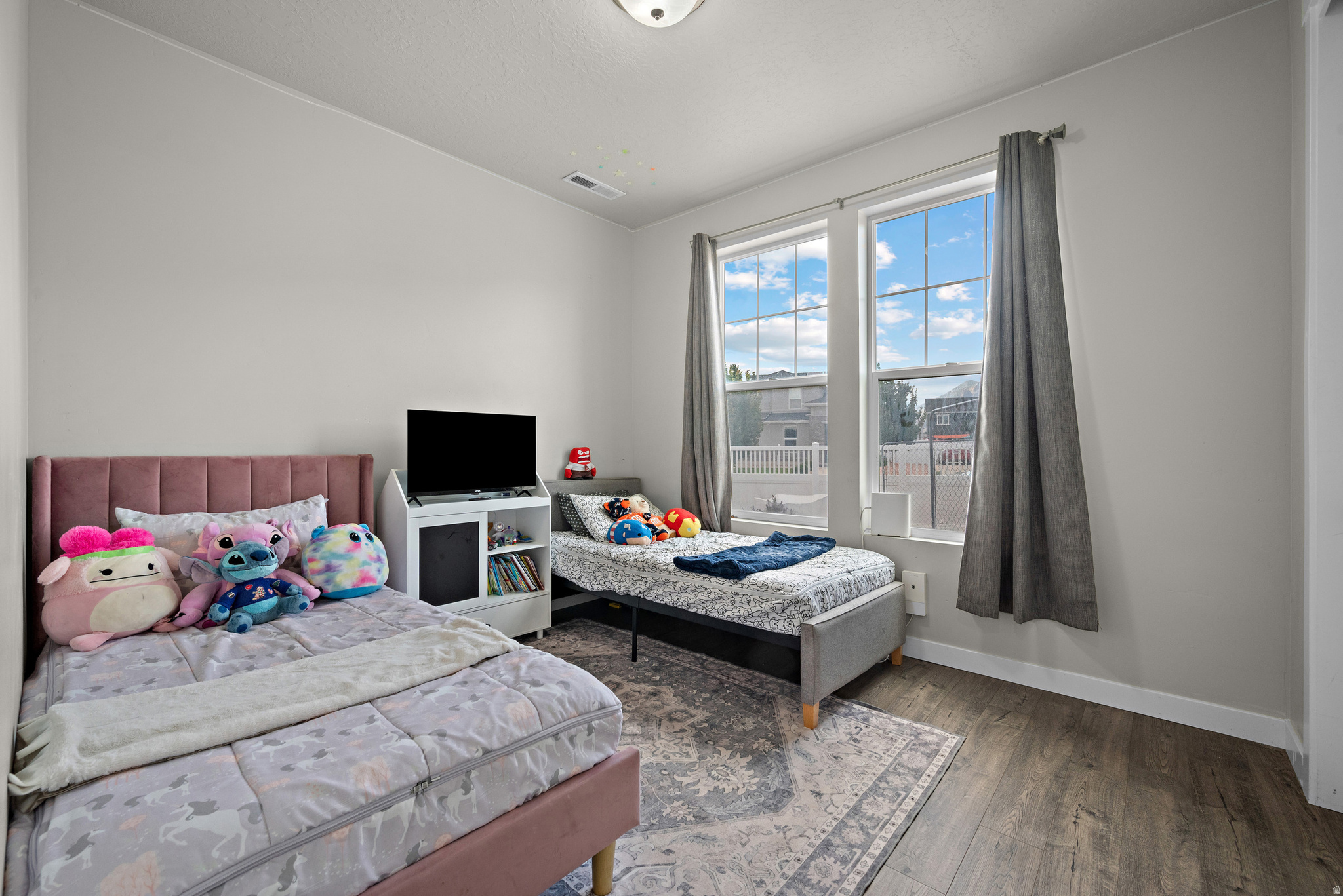MINERS GROVE 17 - Residential